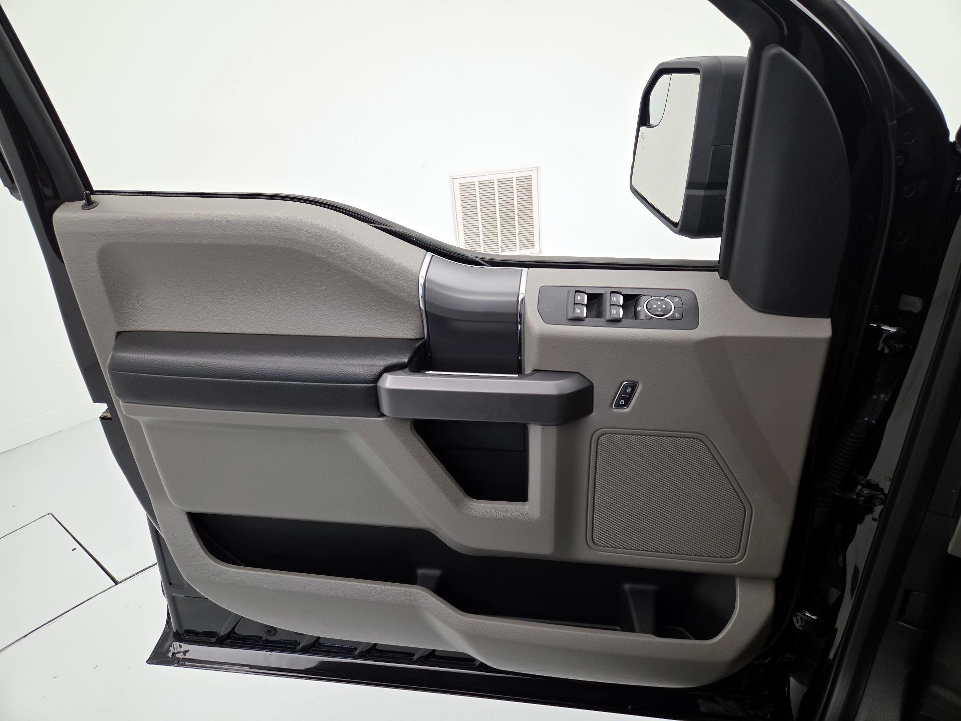 Thumbnail: 2019 Ford F-150 - 12