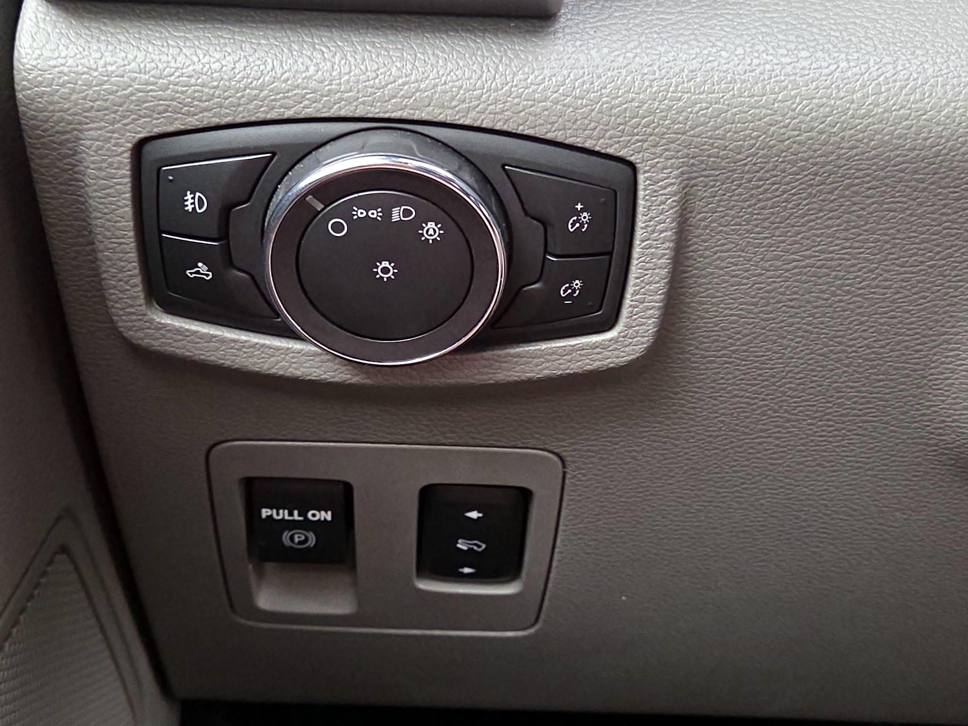 Thumbnail: 2019 Ford F-150 - 13