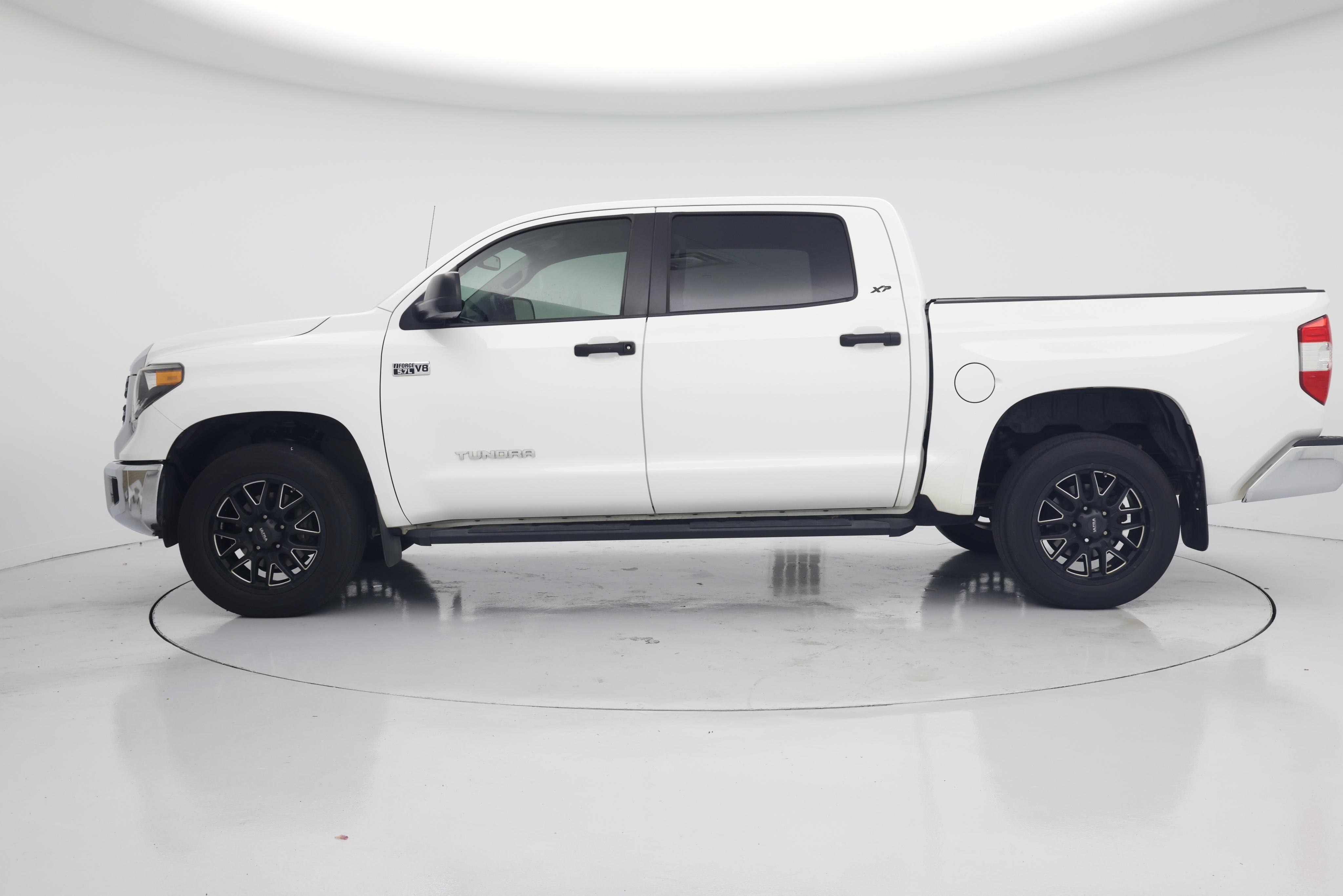 Thumbnail: 2018 Toyota Tundra - 3