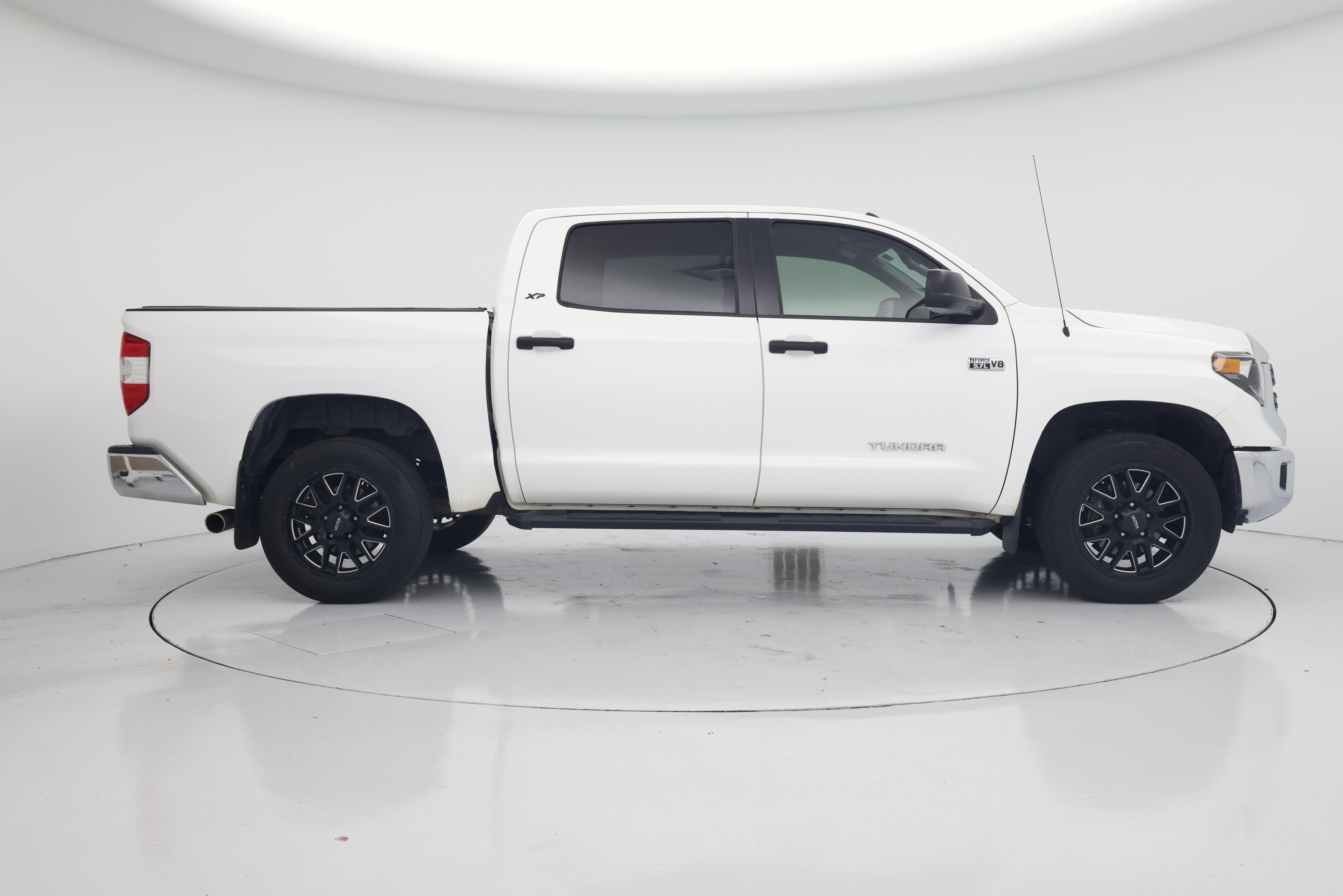 Thumbnail: 2018 Toyota Tundra - 7