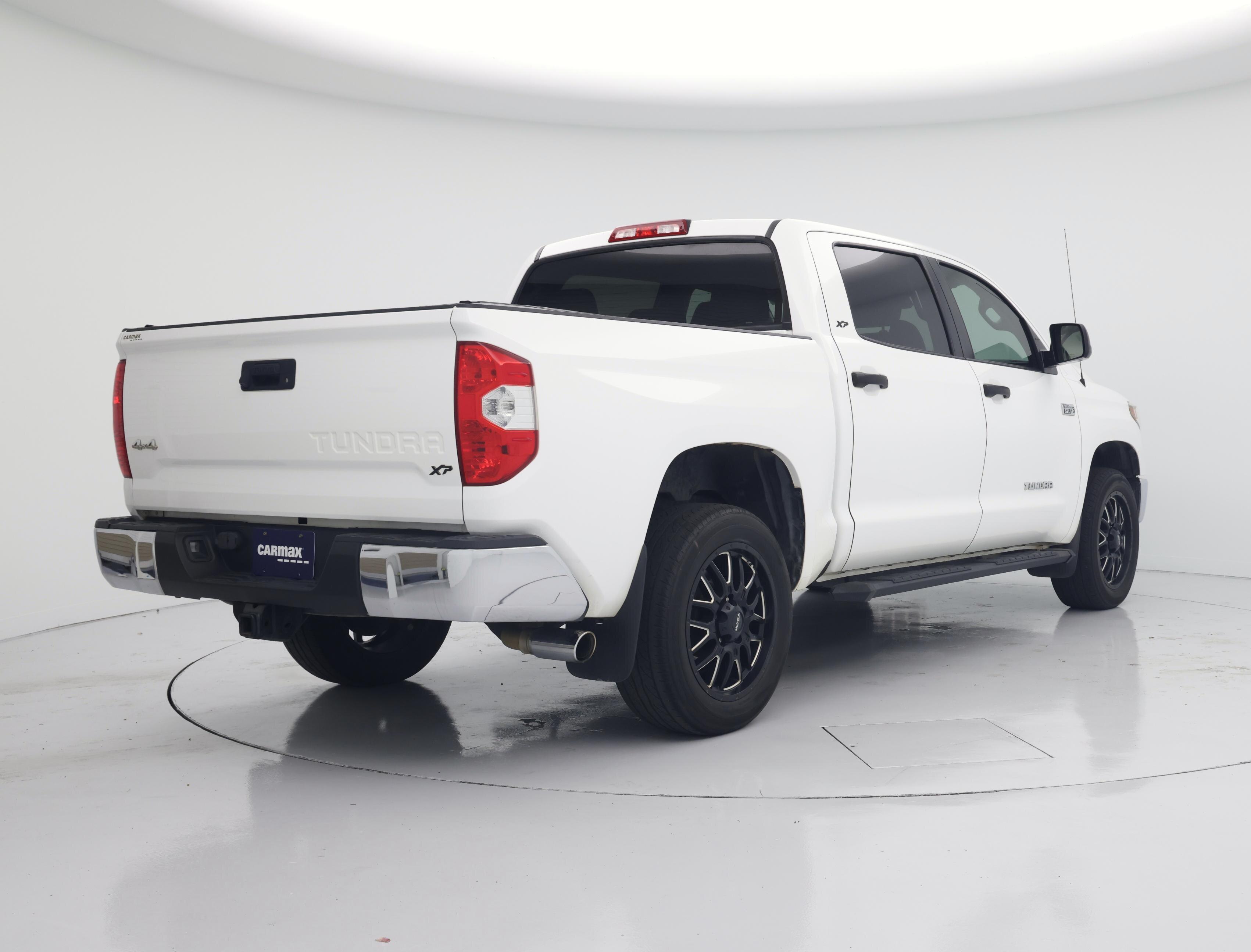 Thumbnail: 2018 Toyota Tundra - 8