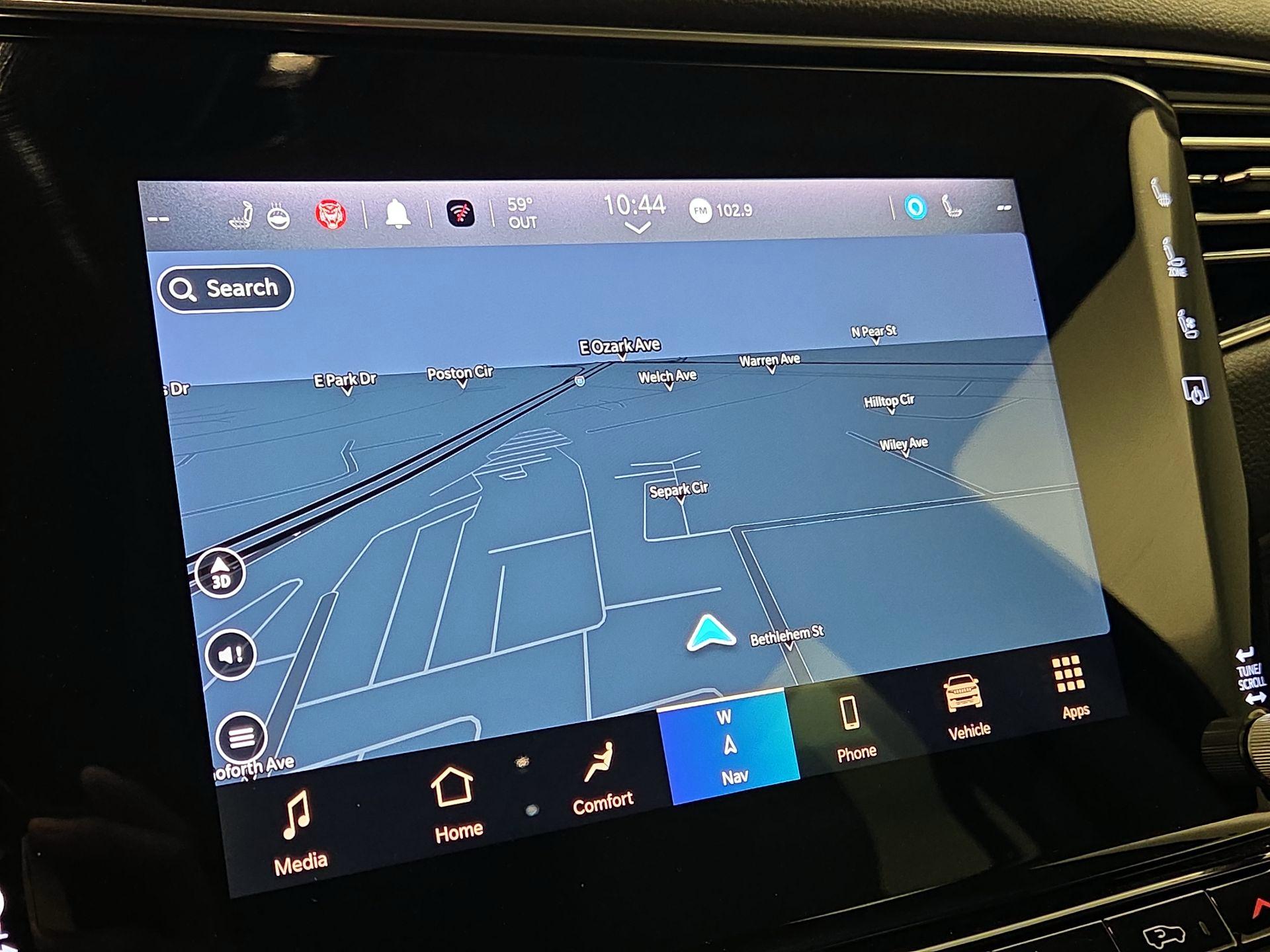 Thumbnail: 2023 Jeep Wagoneer - 14