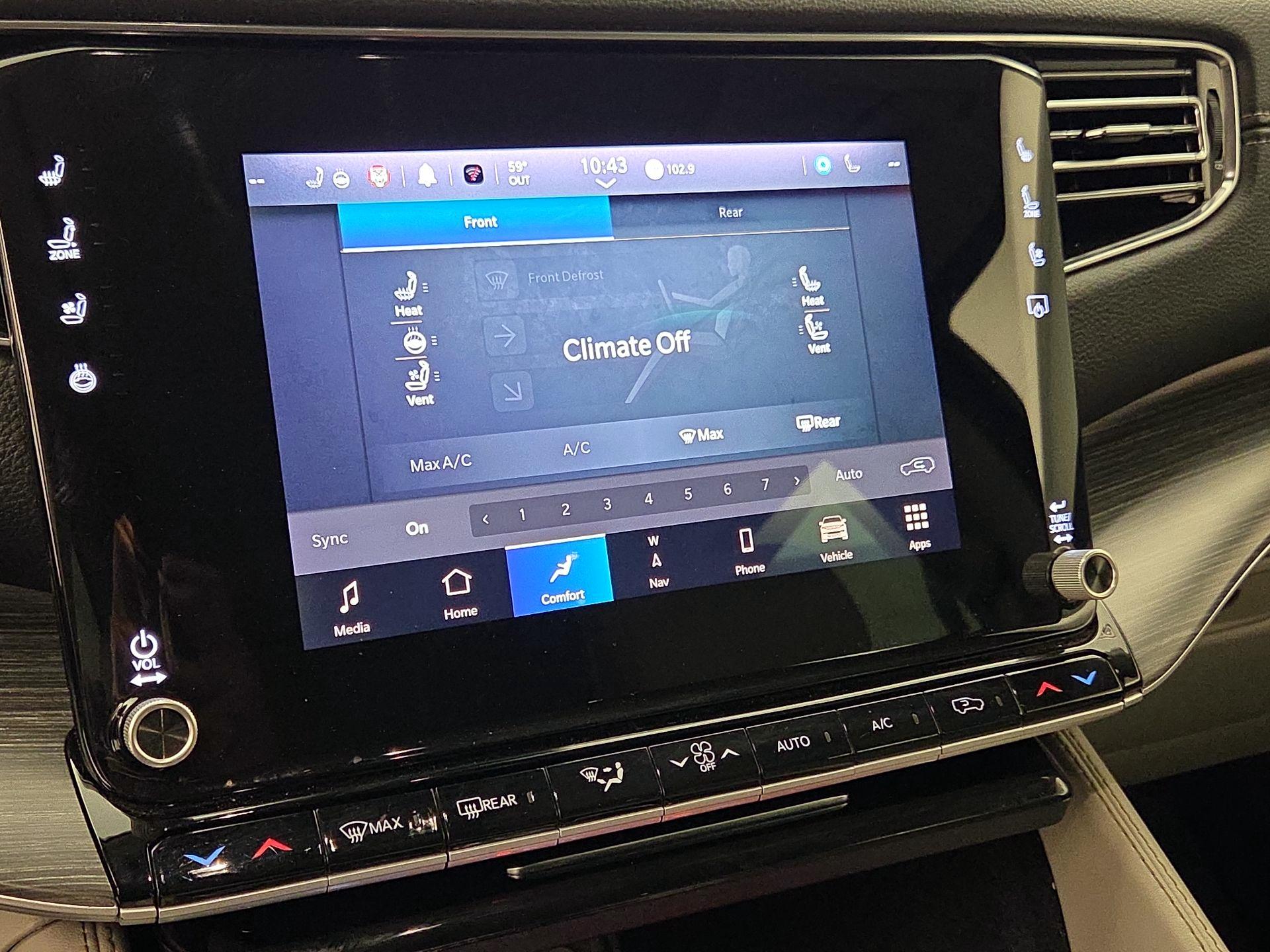 Thumbnail: 2023 Jeep Wagoneer - 17