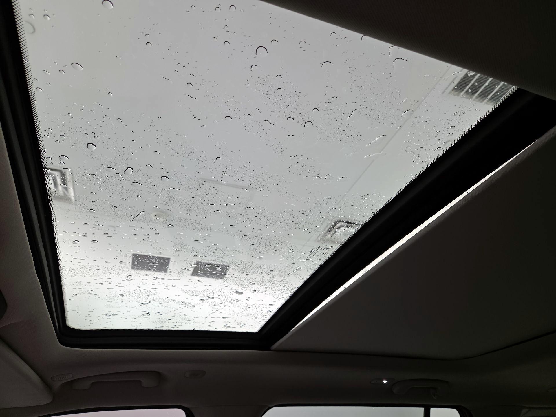 Thumbnail: 2023 Jeep Wagoneer - 20