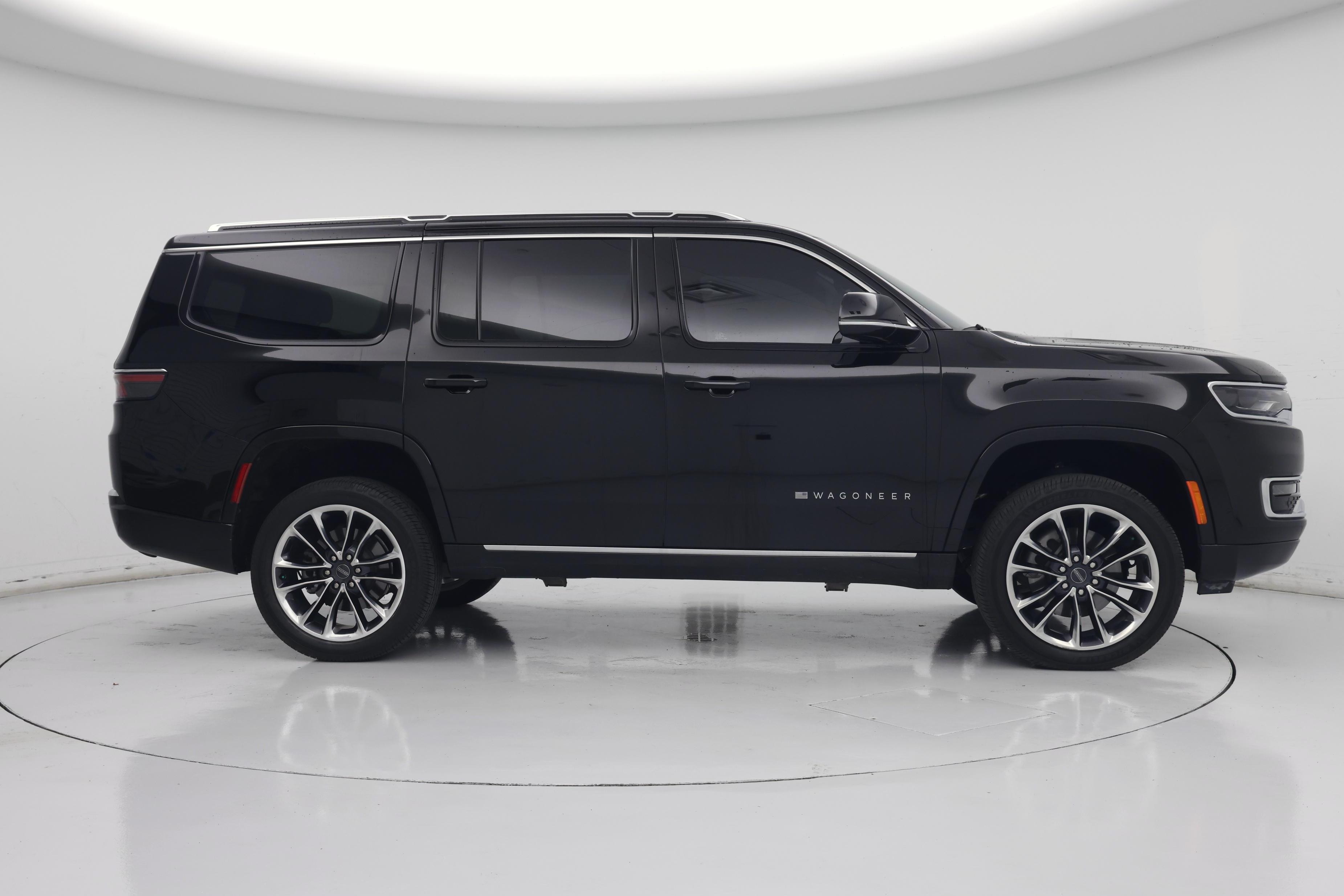 Thumbnail: 2023 Jeep Wagoneer - 7