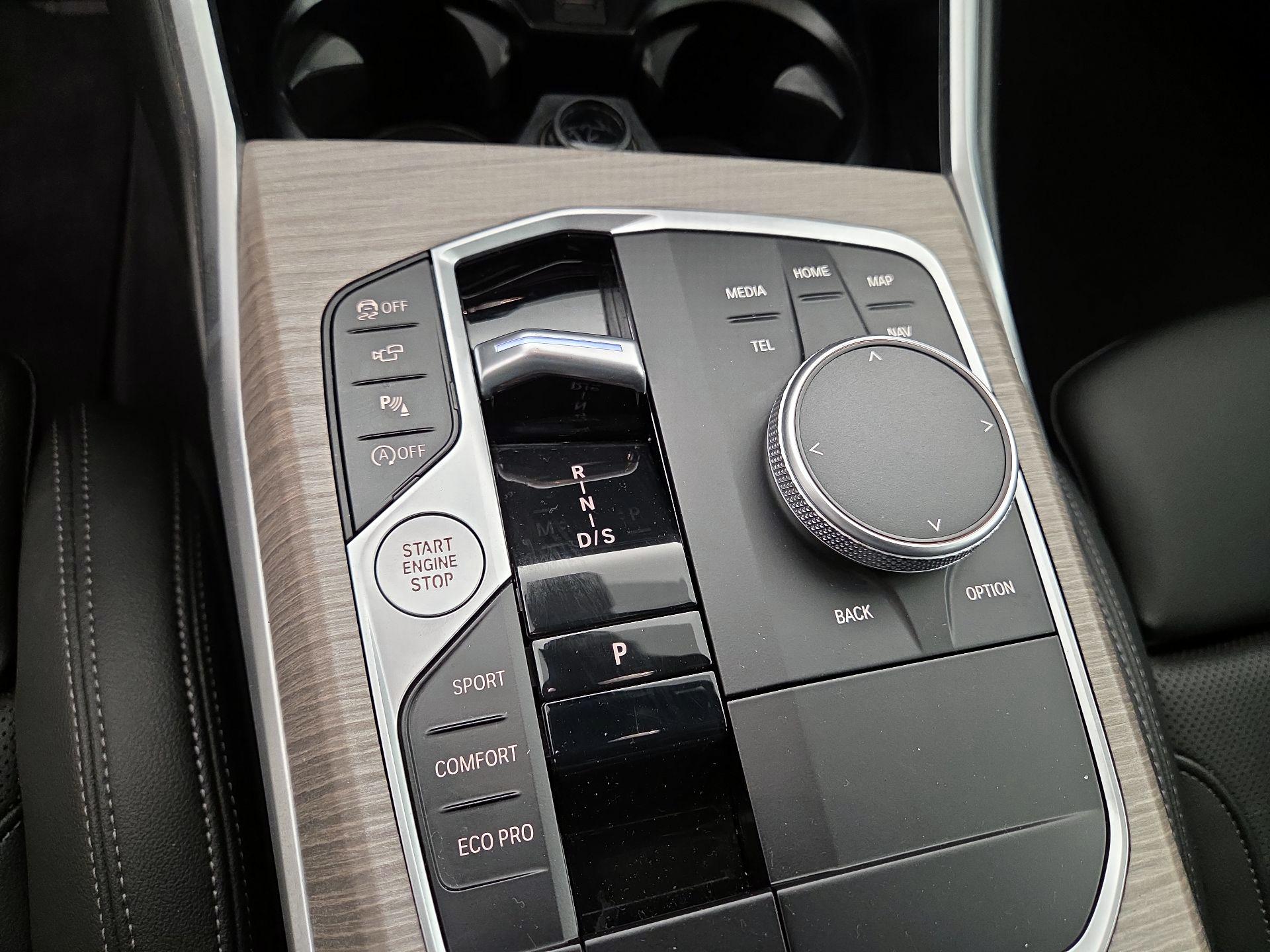 Thumbnail: 2025 BMW 3 Series - 18