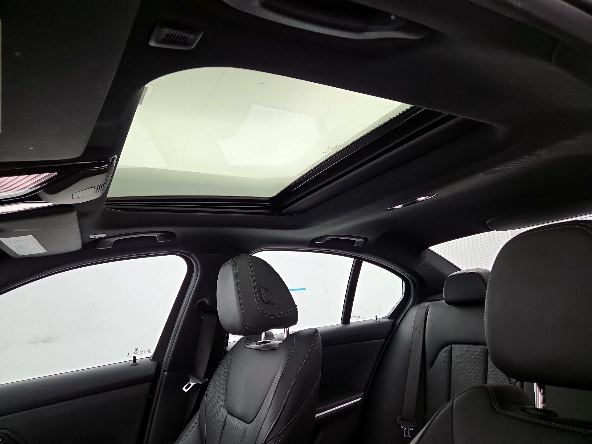 Thumbnail: 2025 BMW 3 Series - 20