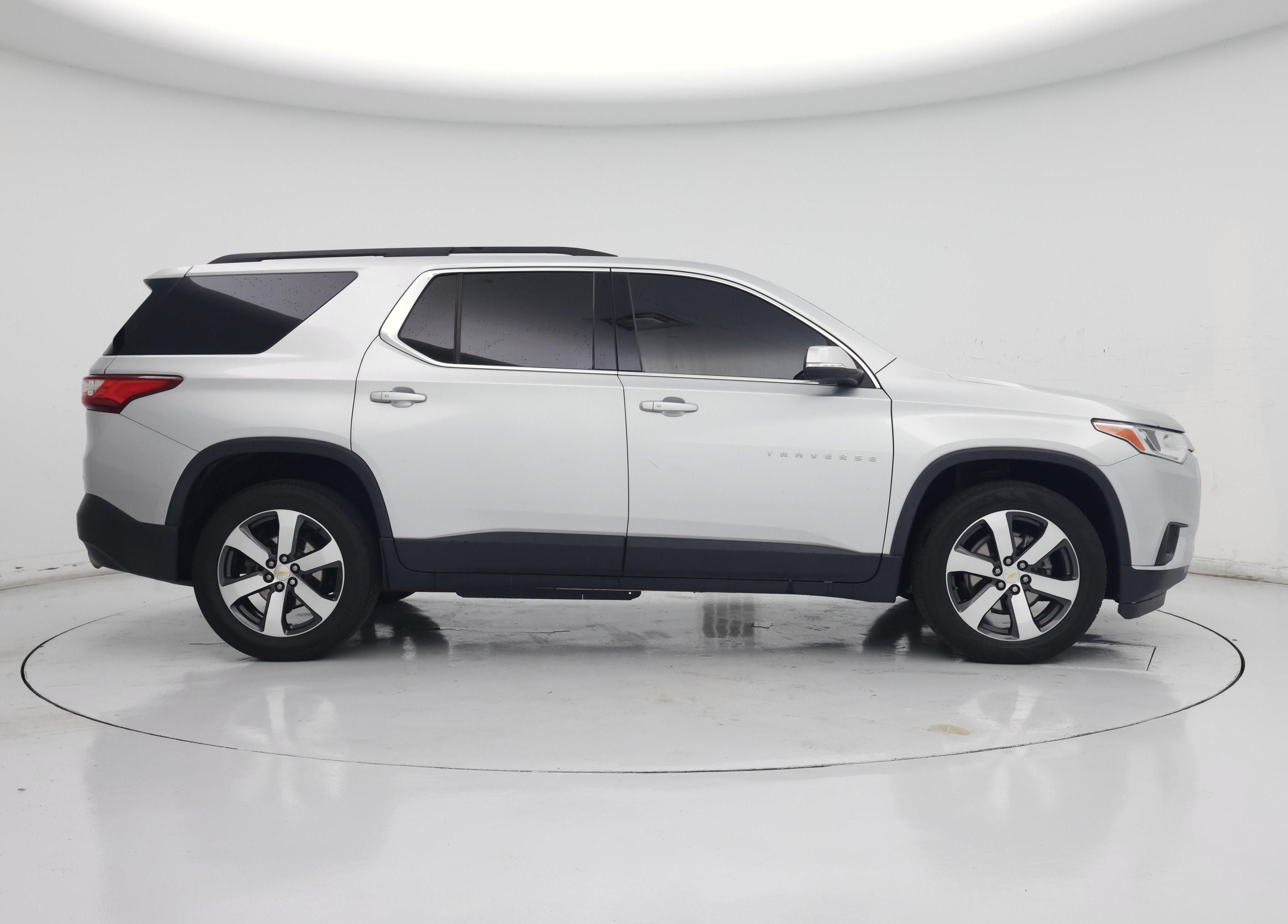 Thumbnail: 2021 Chevrolet Traverse - 7