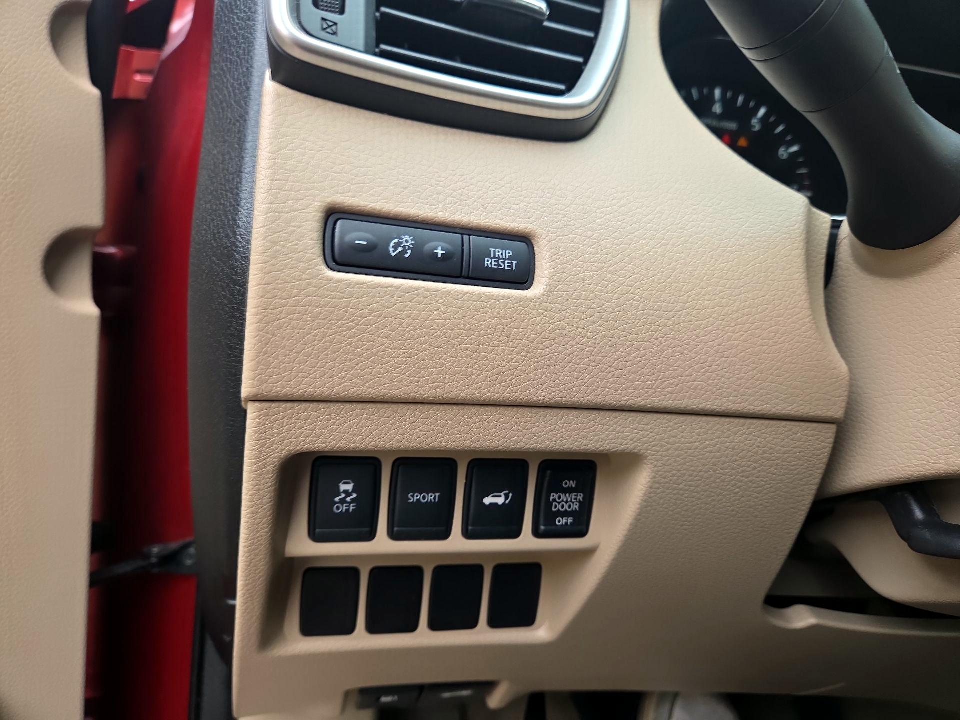 Thumbnail: 2014 Nissan Rogue - 11