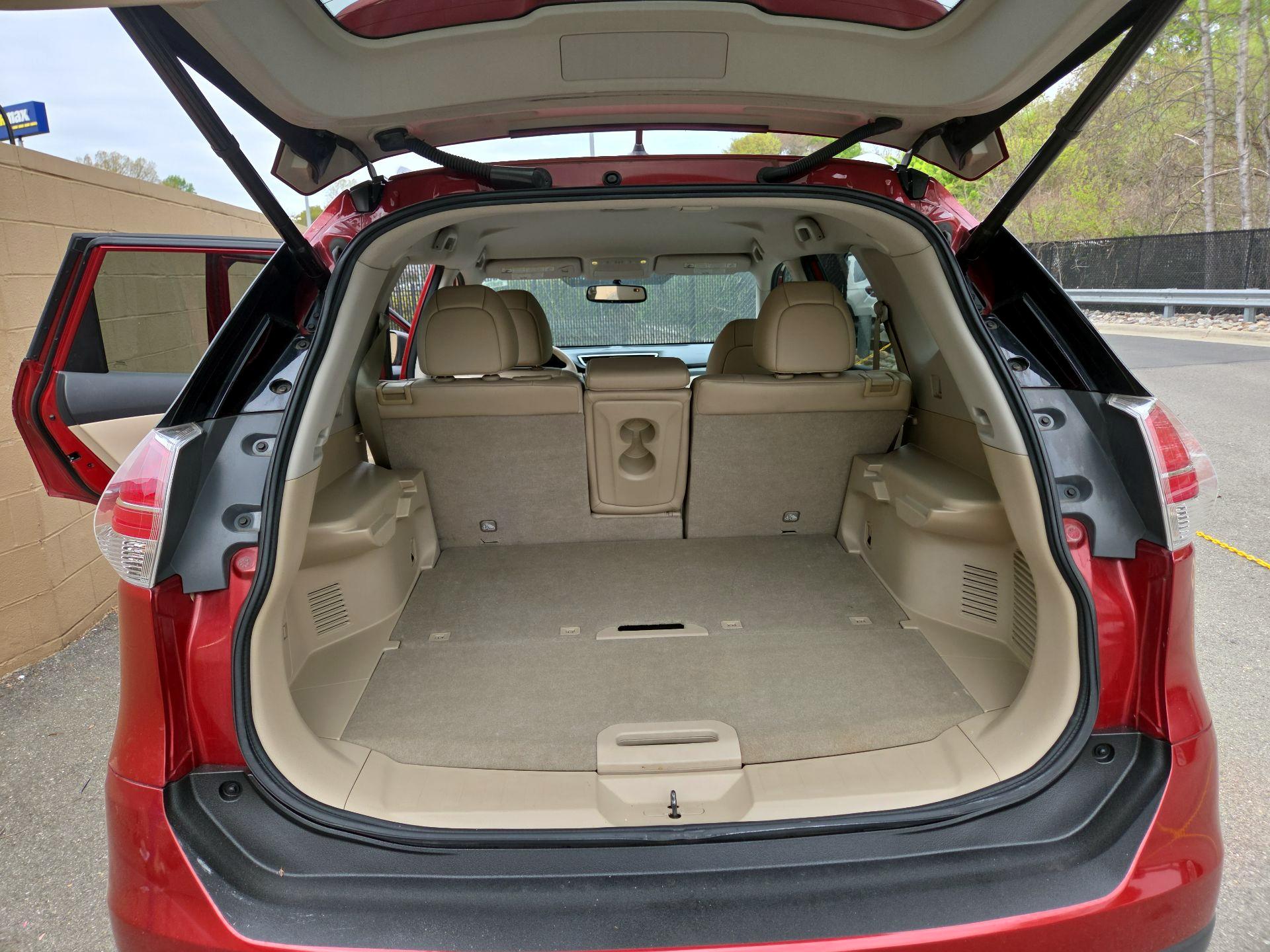 Thumbnail: 2014 Nissan Rogue - 18