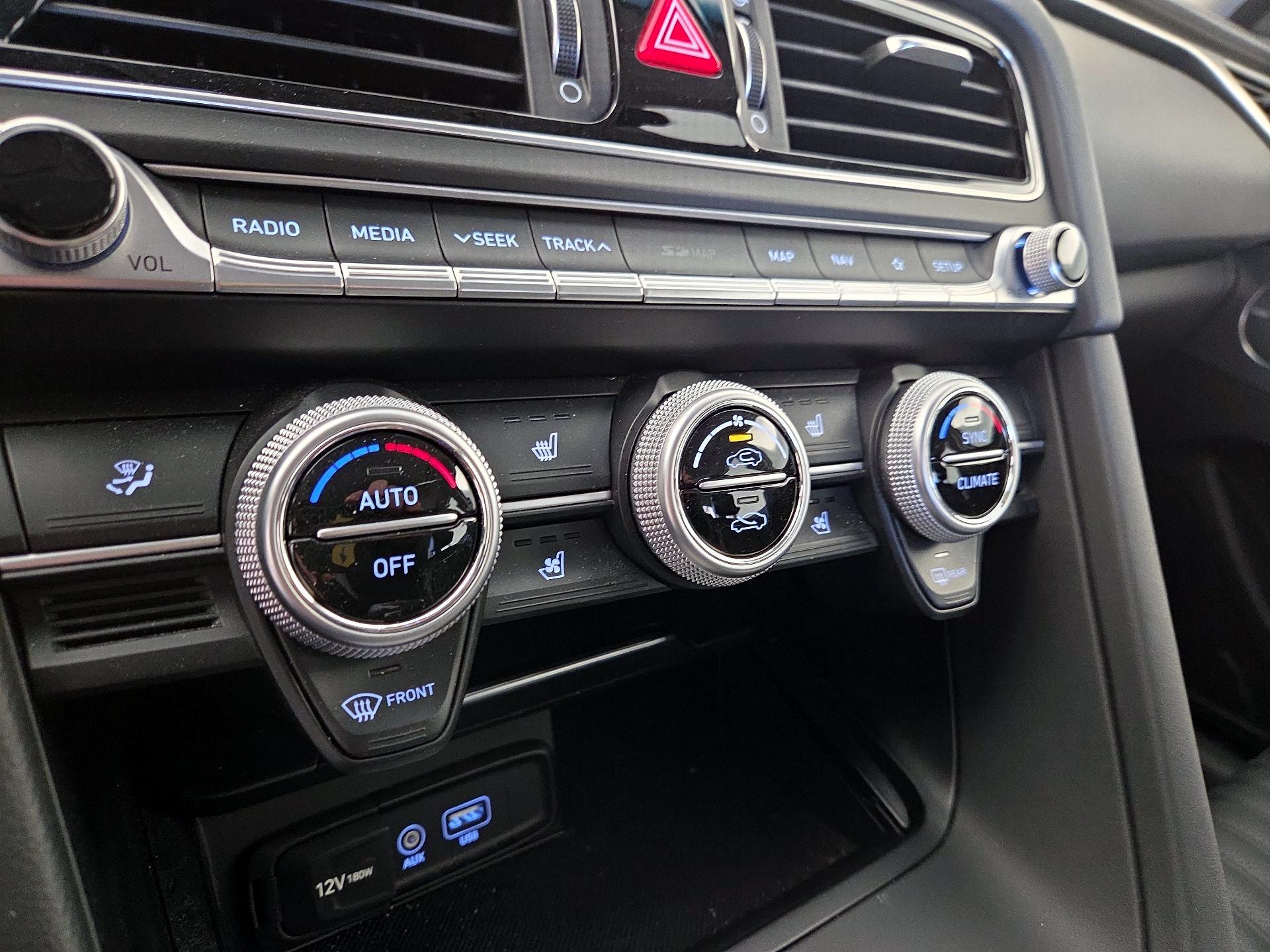 Thumbnail: 2019 Genesis G70 - 16