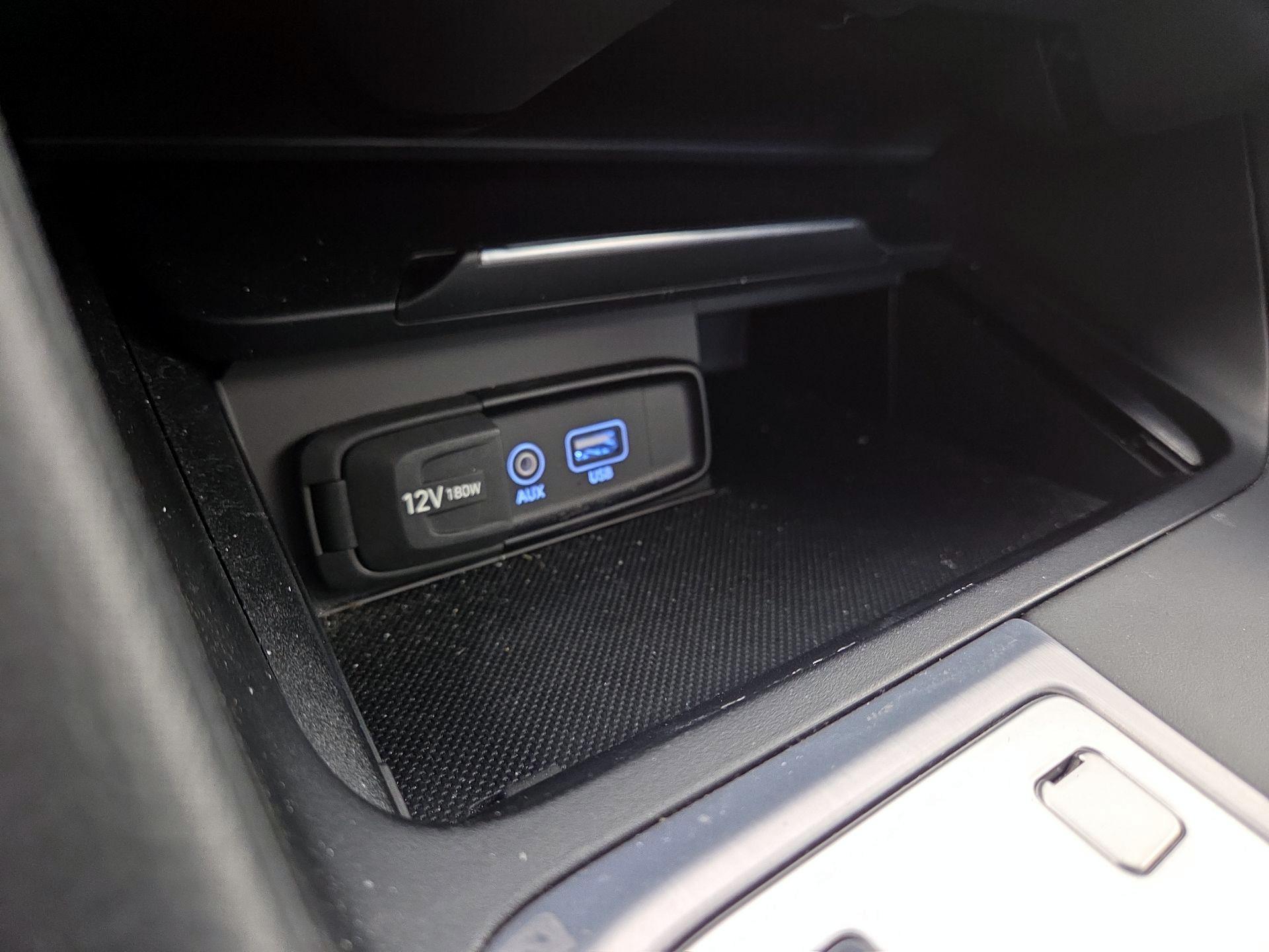 Thumbnail: 2019 Genesis G70 - 18