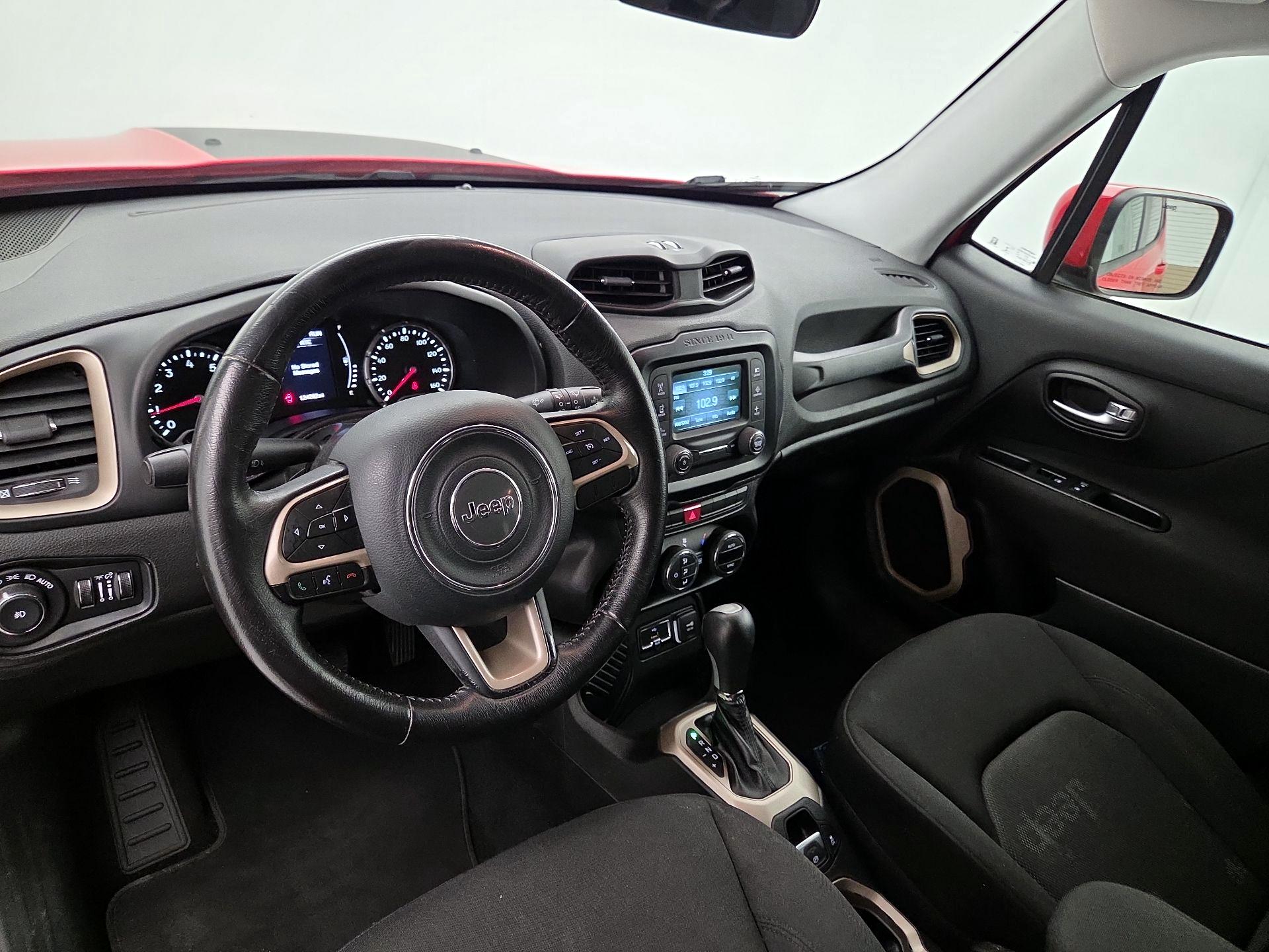 Thumbnail: 2015 Jeep Renegade - 9