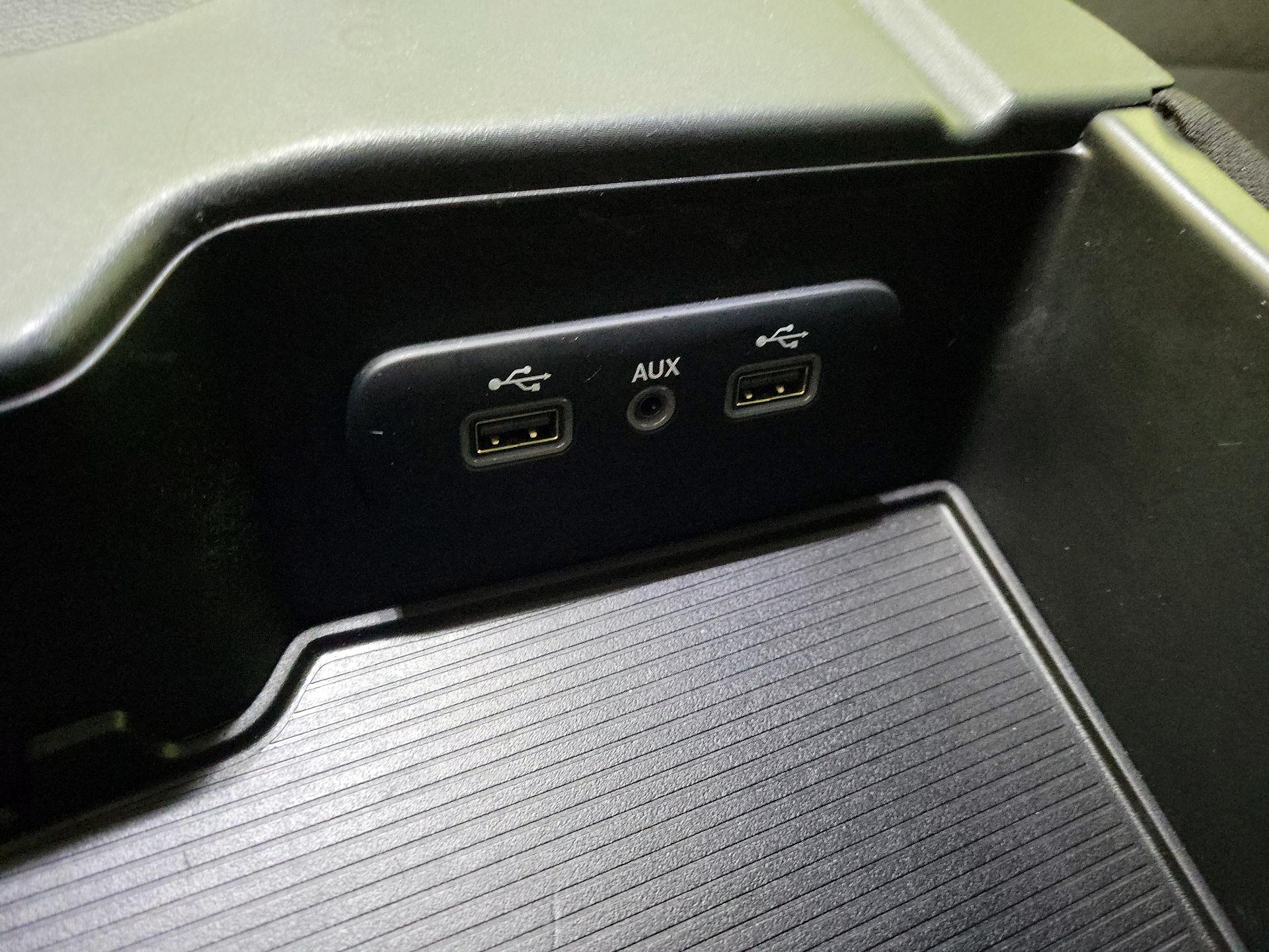 Thumbnail: 2020 RAM 1500 Classic - 18