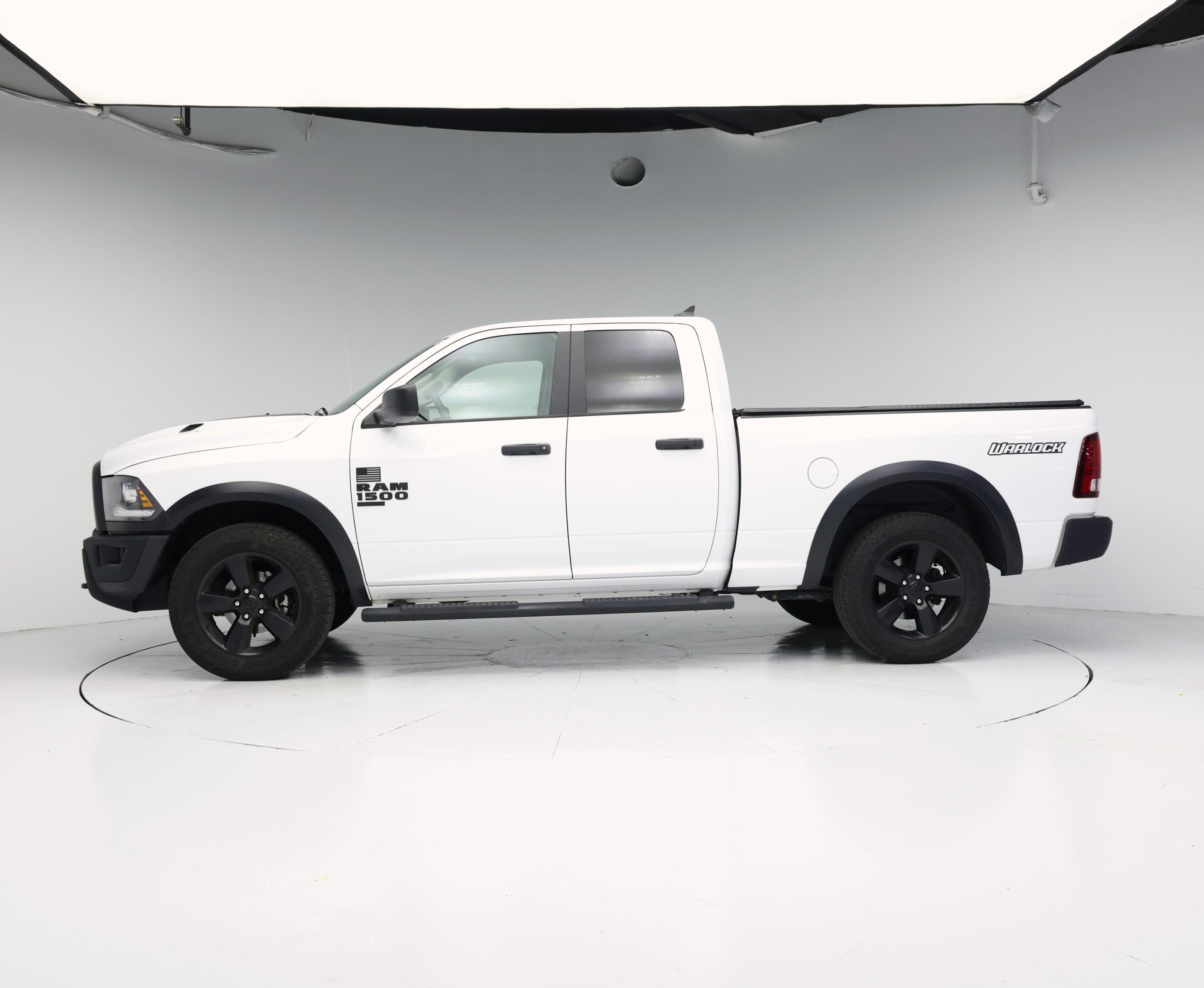 Thumbnail: 2020 RAM 1500 Classic - 3