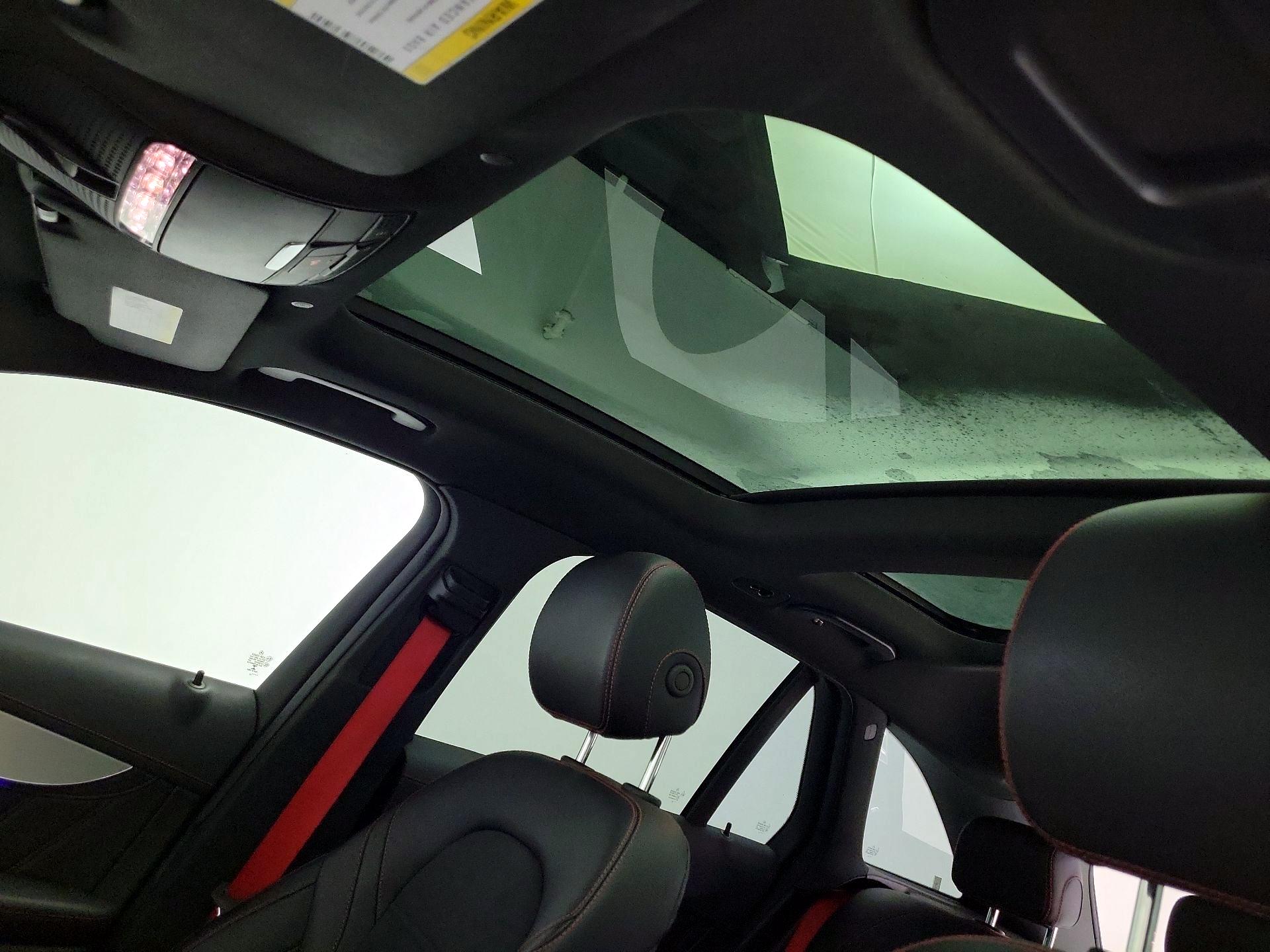 Thumbnail: 2022 Mercedes-Benz GLC - 19