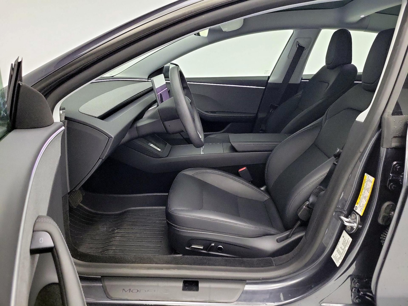 2025 Tesla Model 3 Long Range - Photo 12