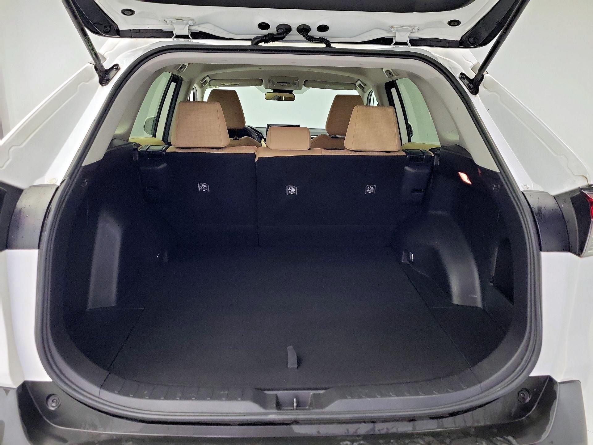 Thumbnail: 2021 Toyota RAV4 - 20