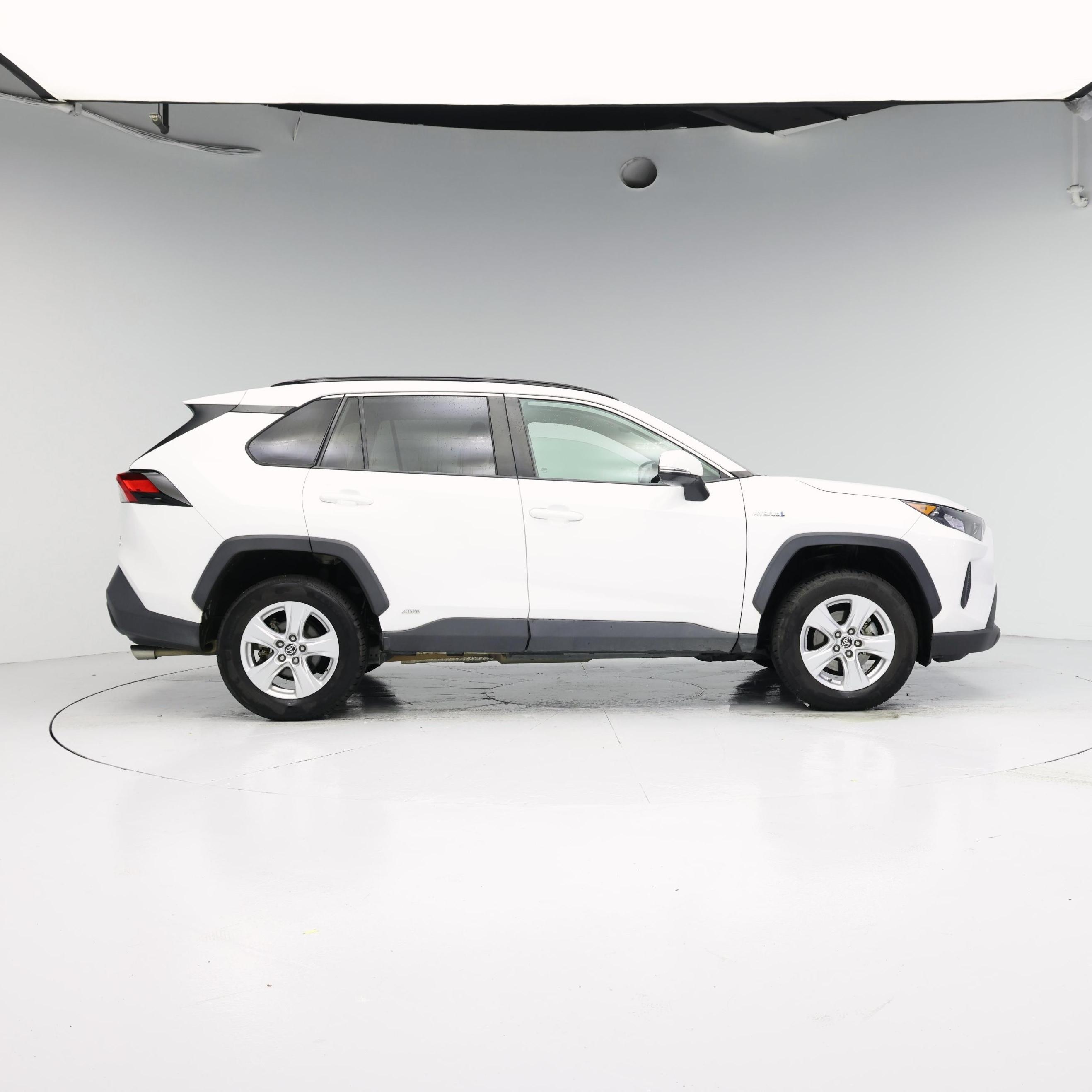 Thumbnail: 2021 Toyota RAV4 - 7