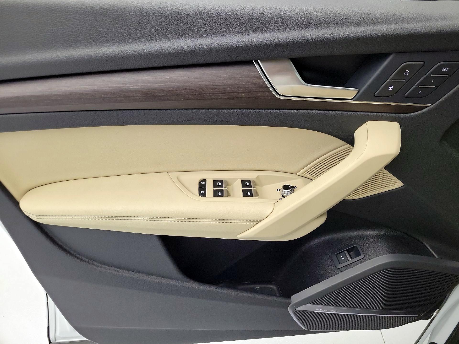 Thumbnail: 2023 Audi Q5 - 12