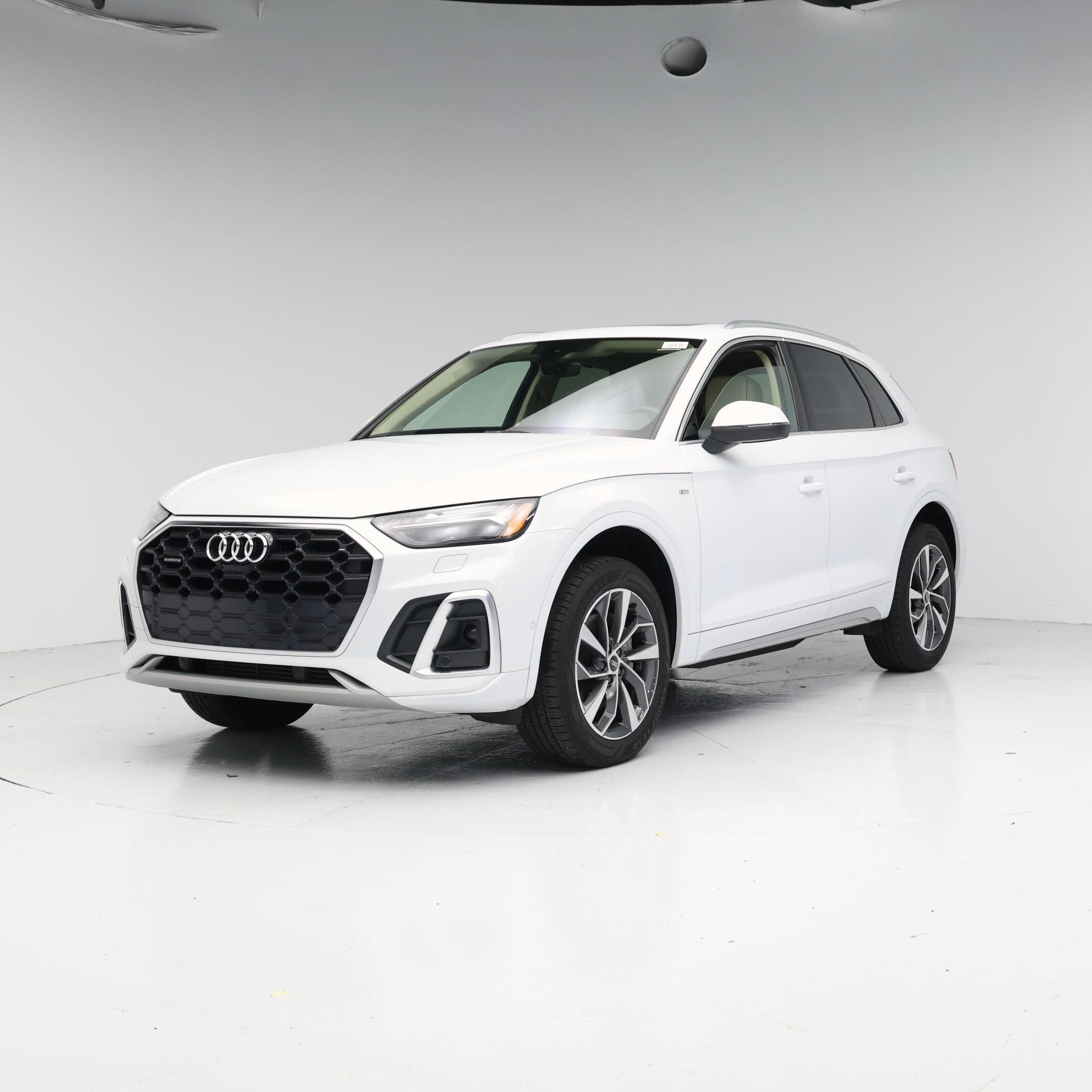 Thumbnail: 2023 Audi Q5 - 4