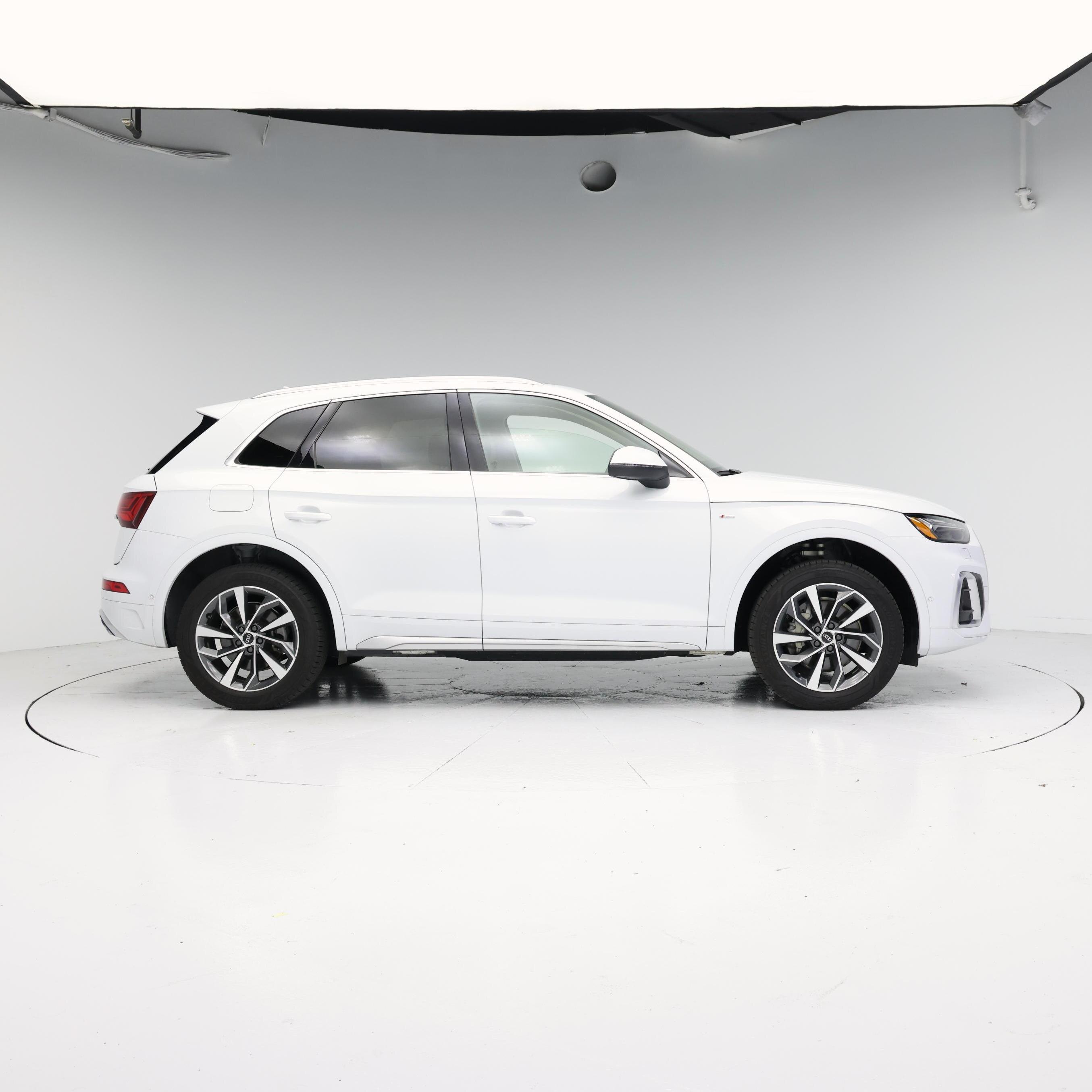 Thumbnail: 2023 Audi Q5 - 7