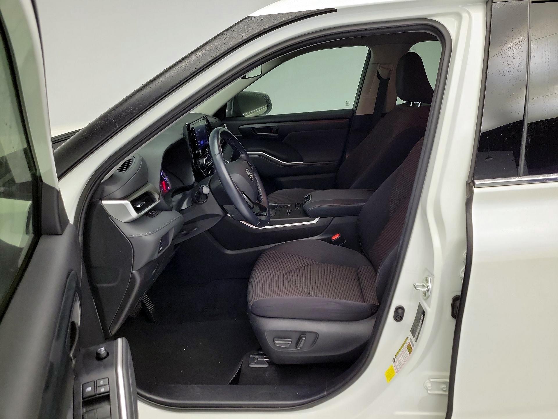 Thumbnail: 2021 Toyota Highlander - 11