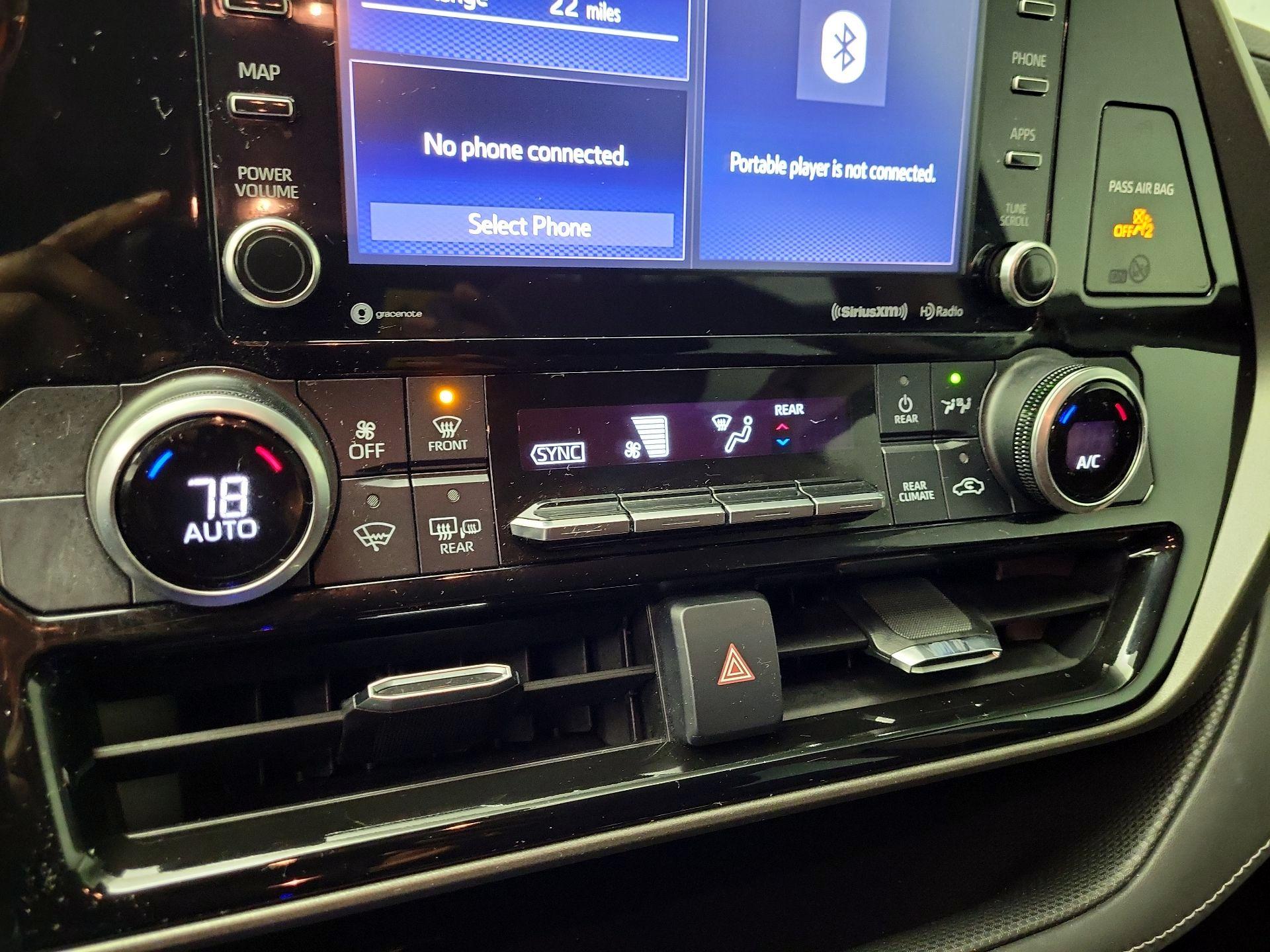 Thumbnail: 2021 Toyota Highlander - 16