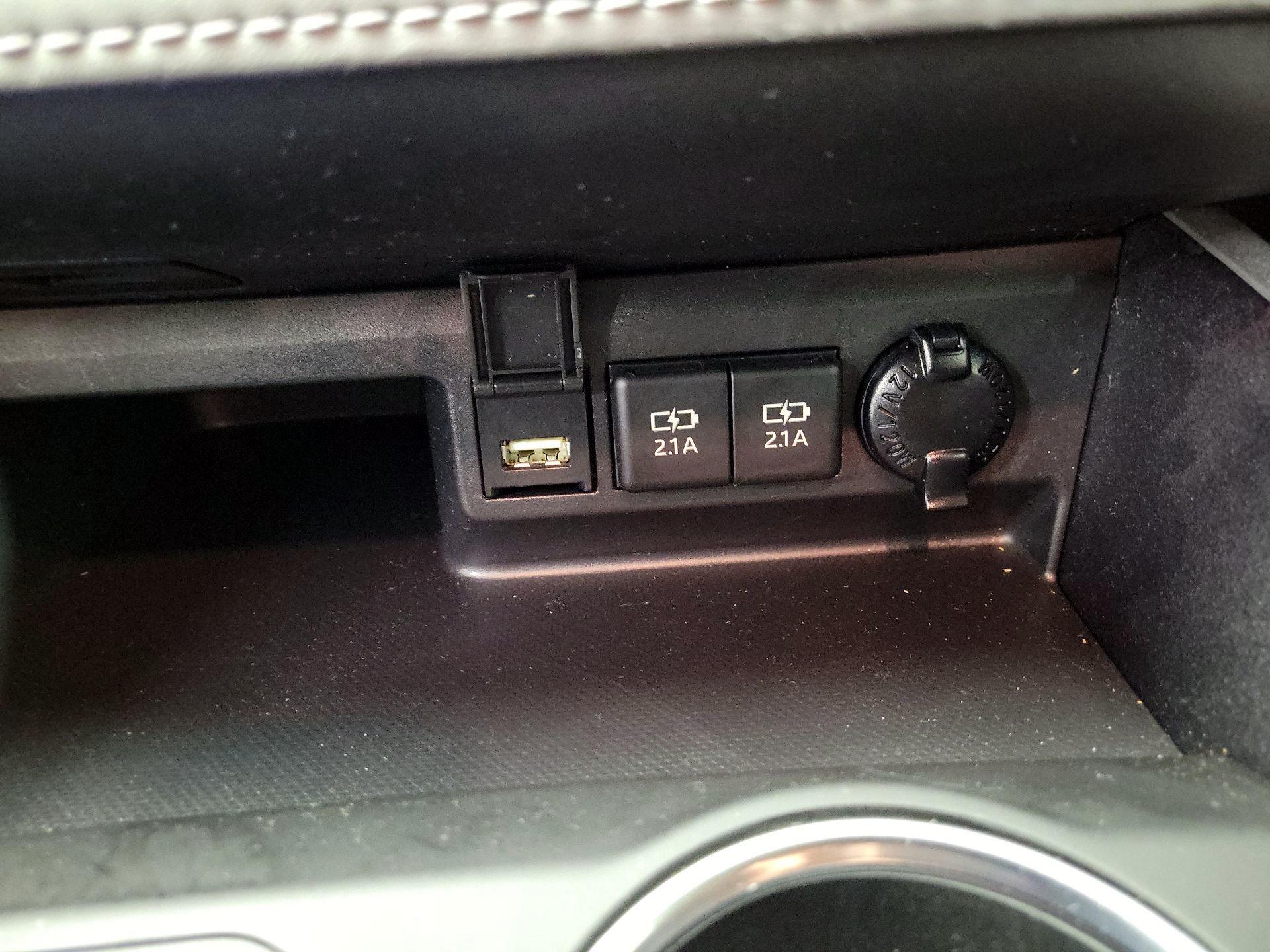 Thumbnail: 2021 Toyota Highlander - 18