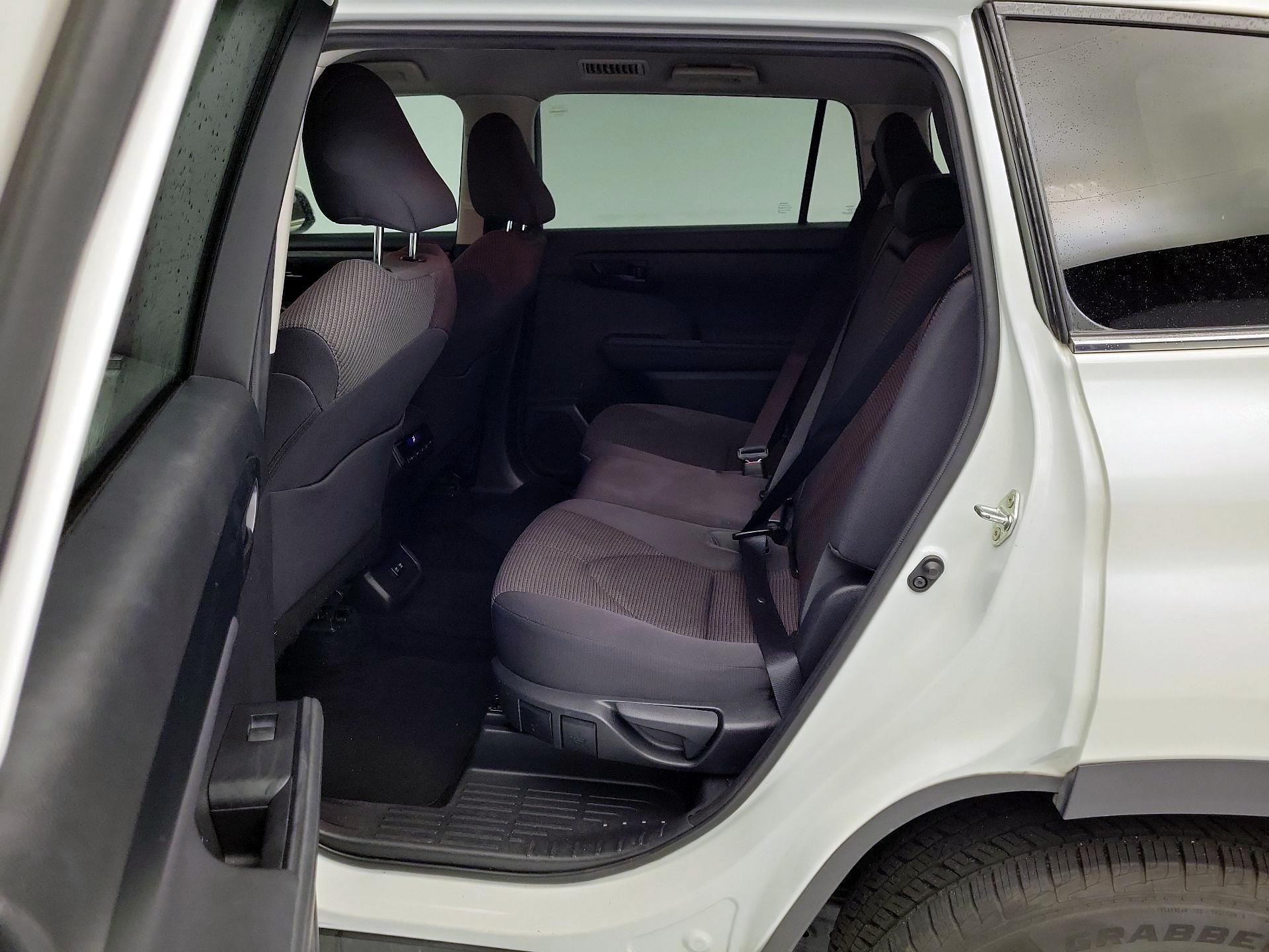 Thumbnail: 2021 Toyota Highlander - 19