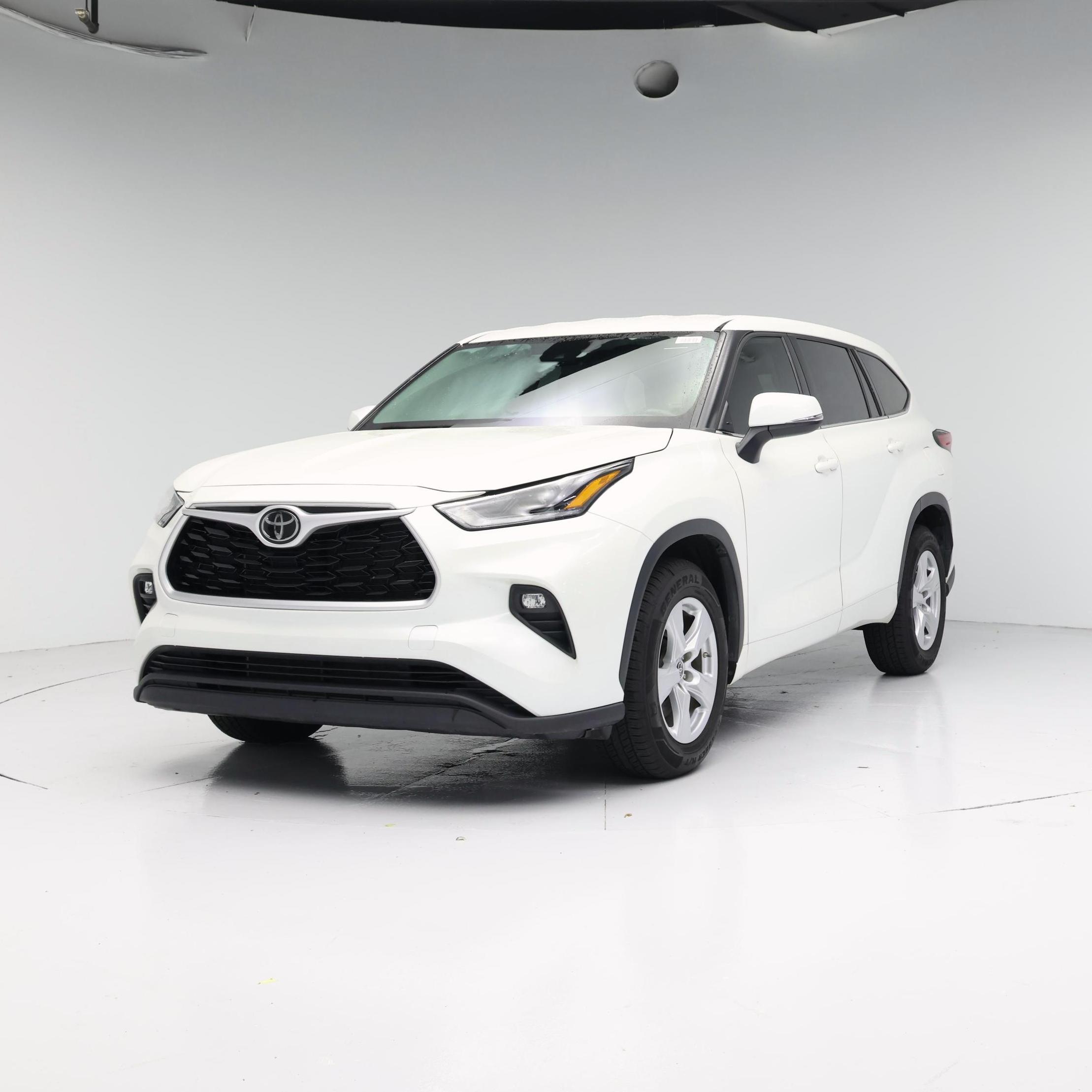 Thumbnail: 2021 Toyota Highlander - 4