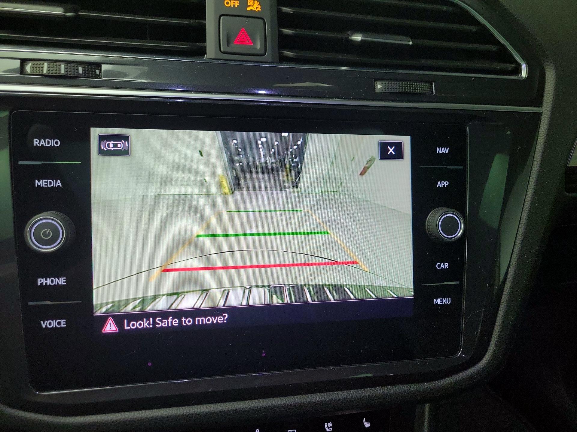 Thumbnail: 2023 Volkswagen Tiguan - 14