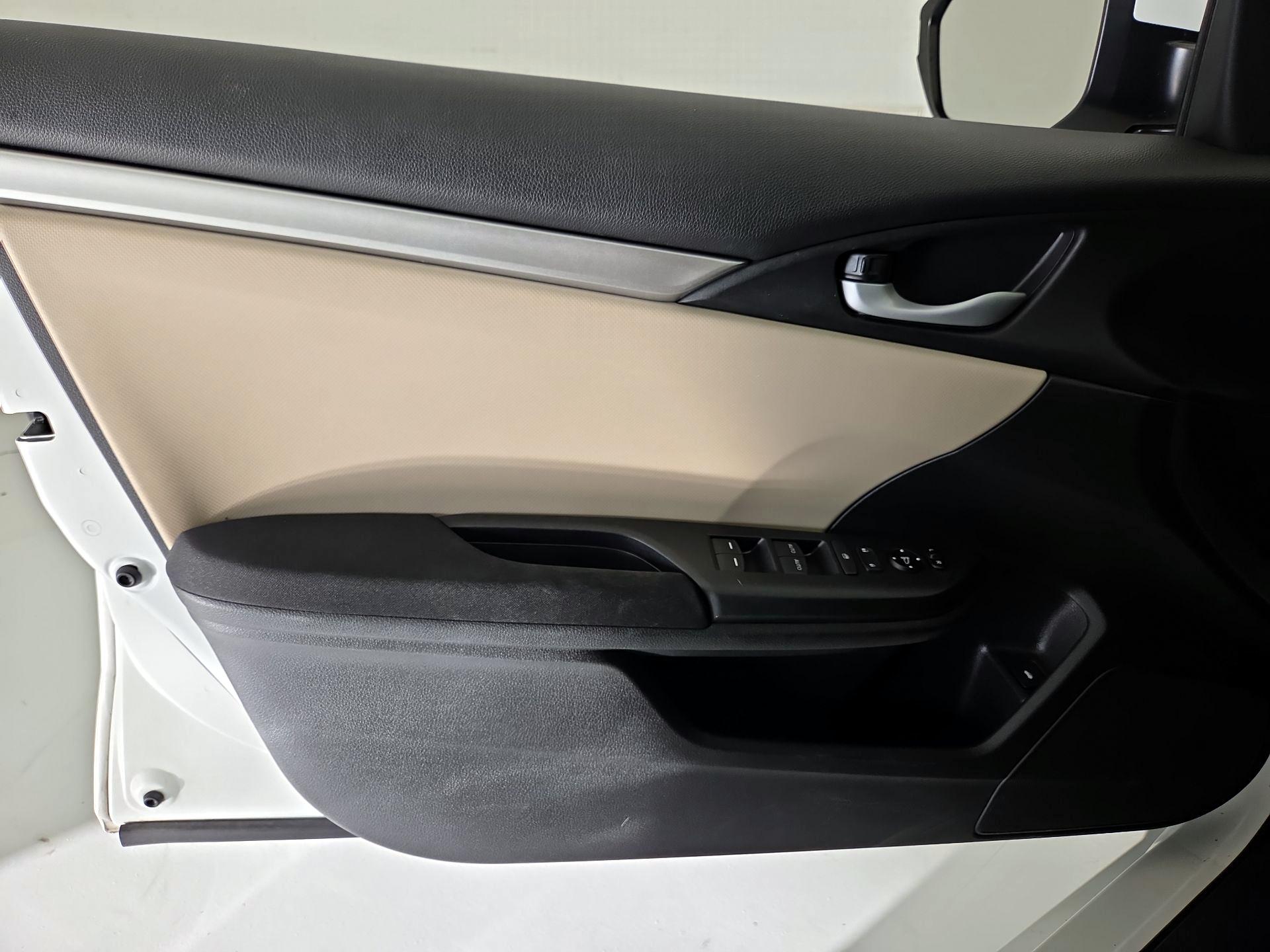 Thumbnail: 2017 Honda Civic - 12