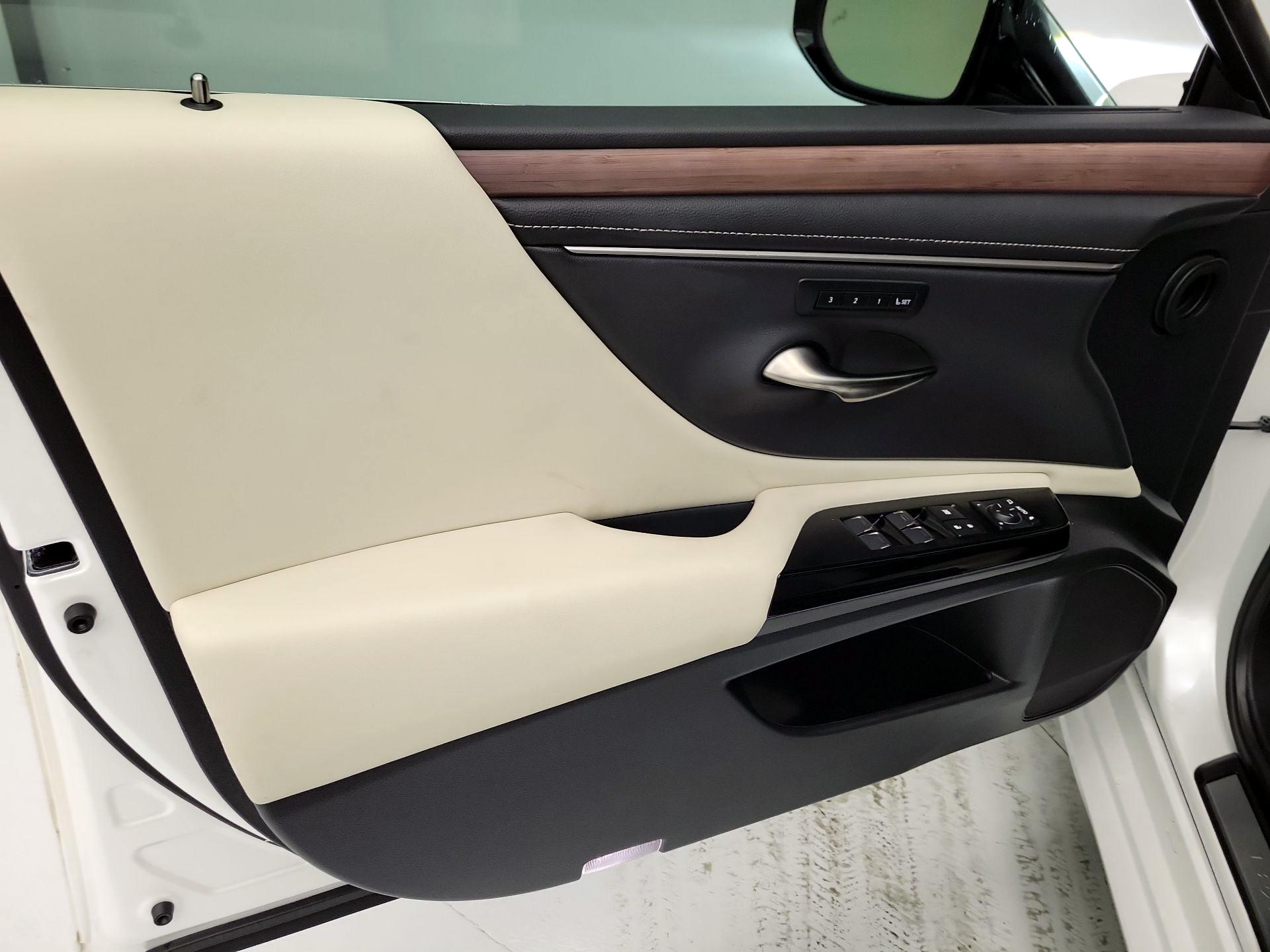 Thumbnail: 2024 Lexus ES - 12