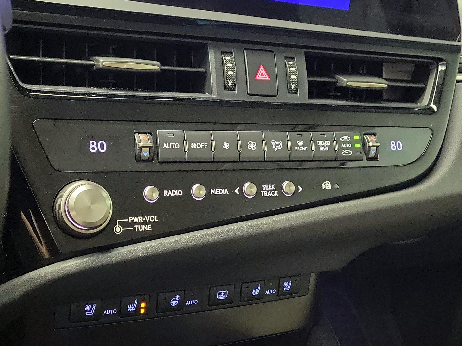 Thumbnail: 2024 Lexus ES - 16