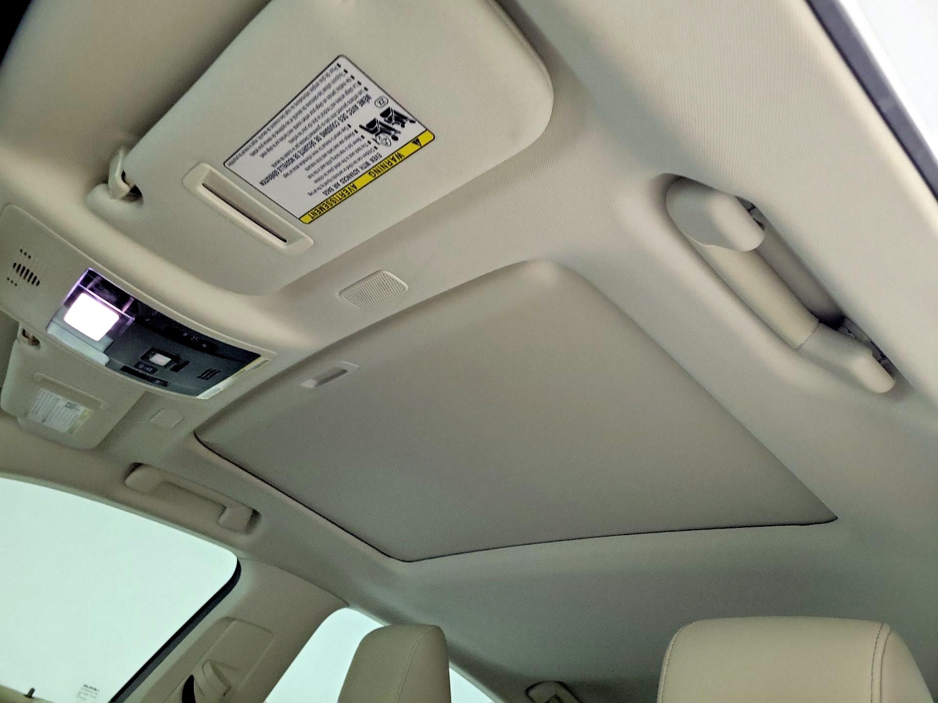 Thumbnail: 2024 Lexus ES - 19