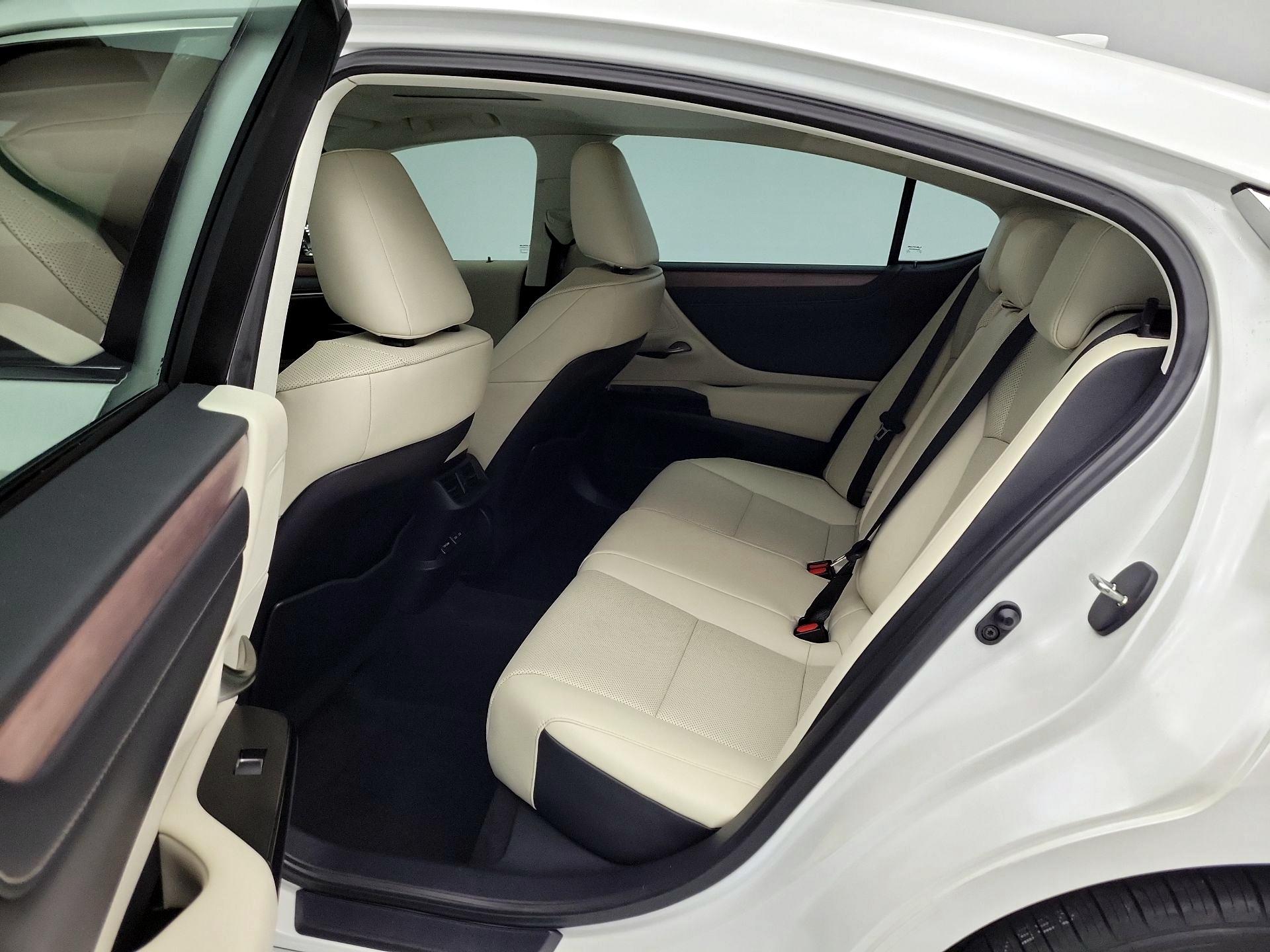 Thumbnail: 2024 Lexus ES - 20