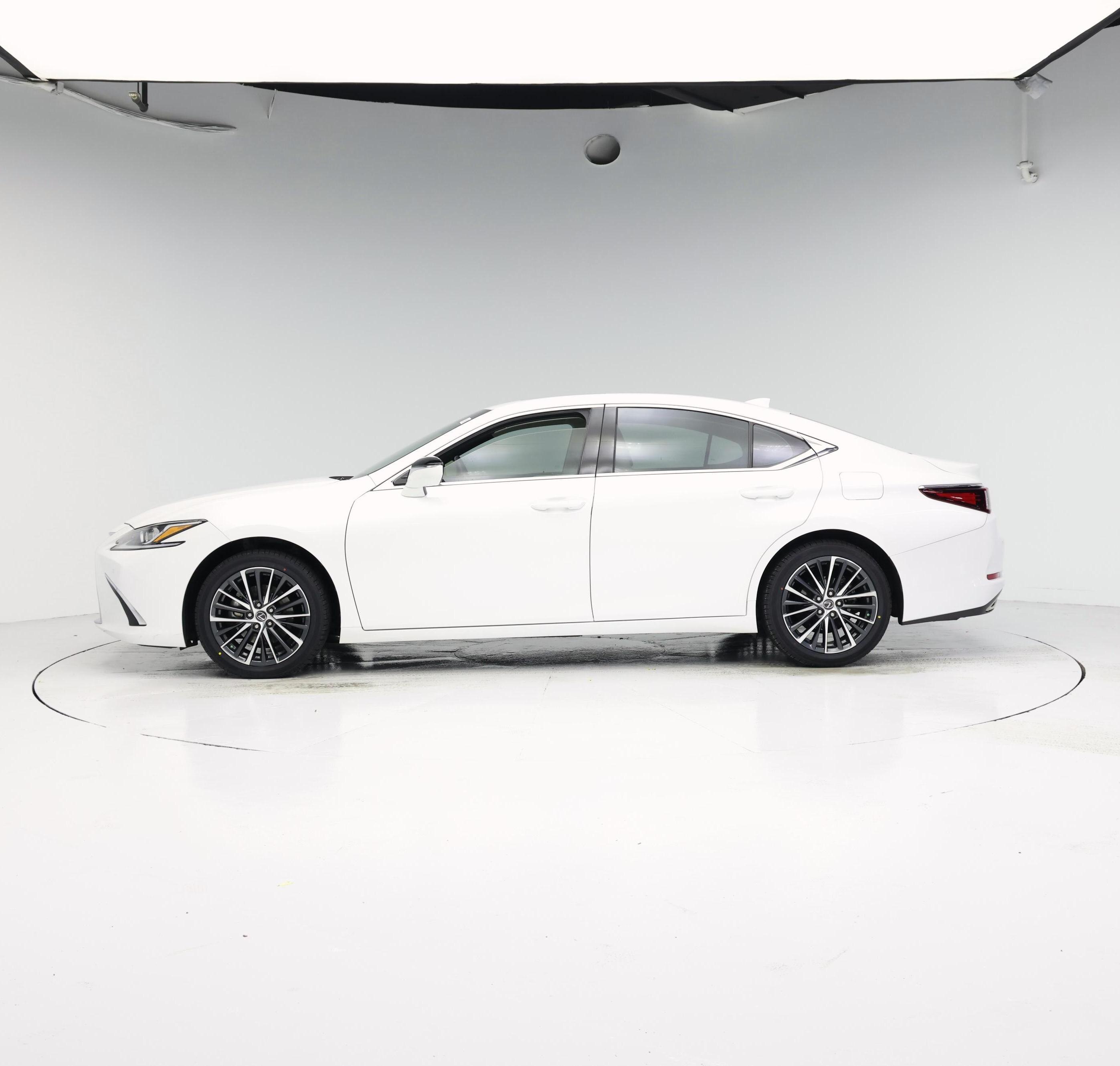 Thumbnail: 2024 Lexus ES - 3