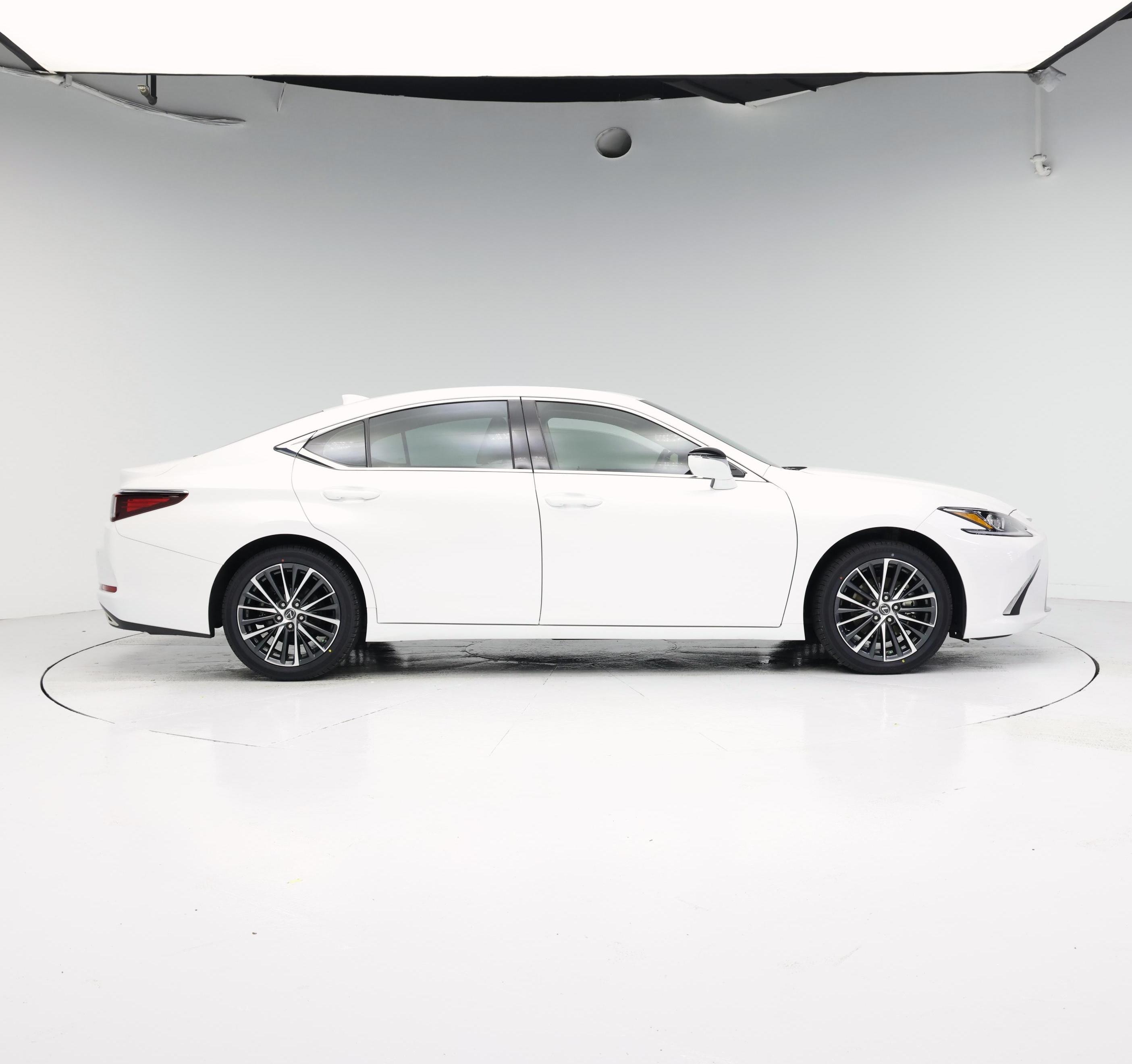 Thumbnail: 2024 Lexus ES - 7