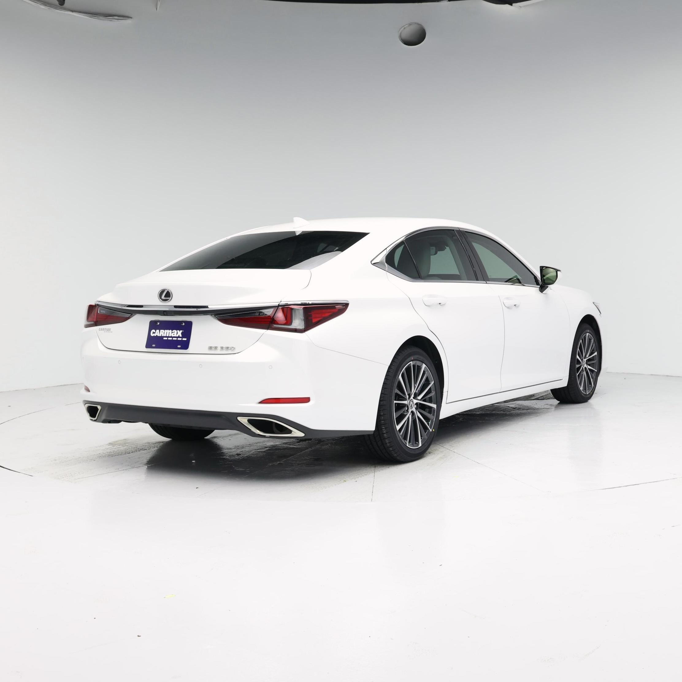 Thumbnail: 2024 Lexus ES - 8