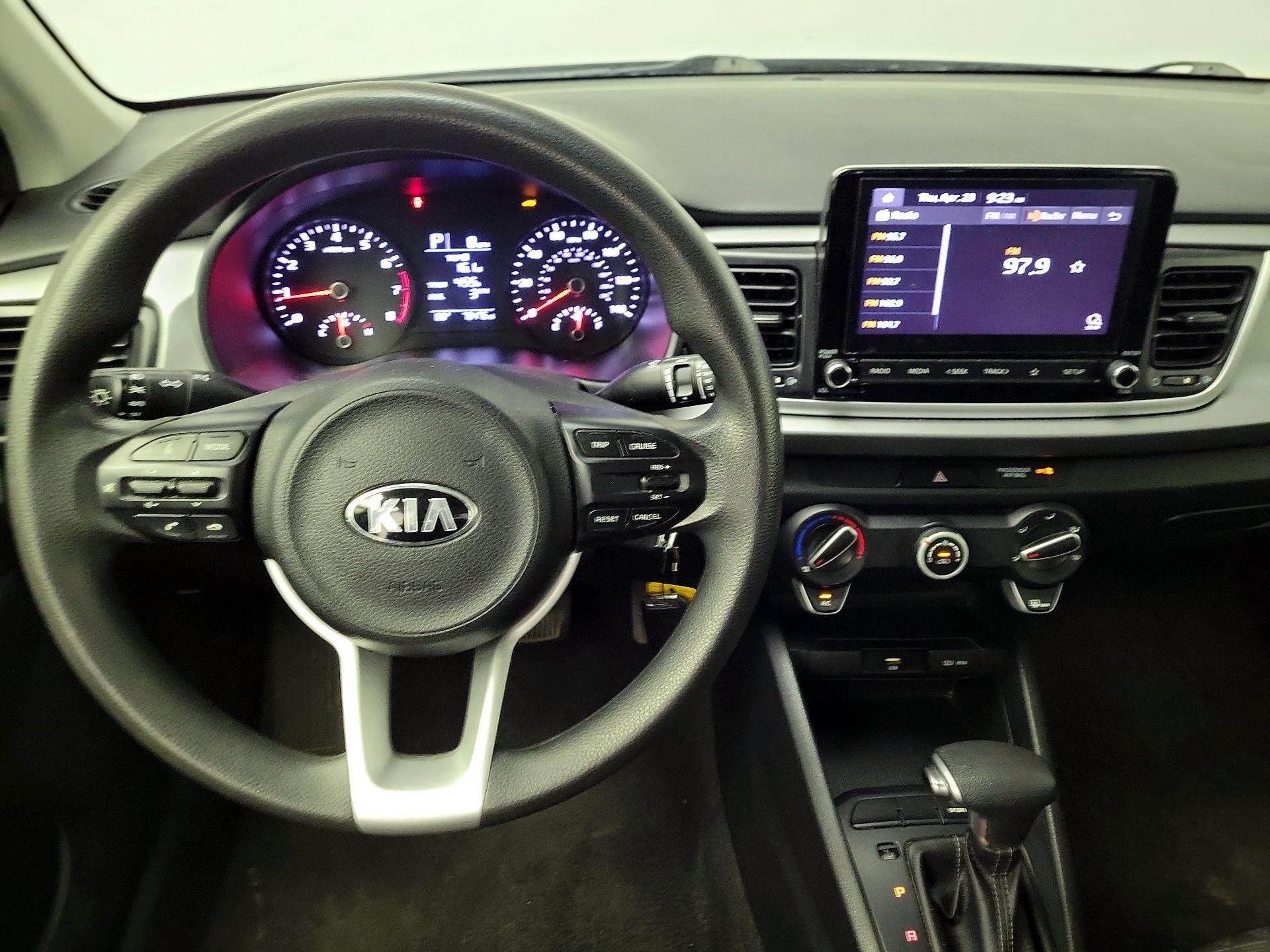 Thumbnail: 2021 Kia Rio - 10