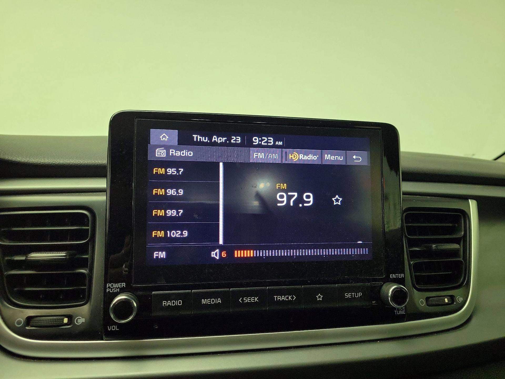 Thumbnail: 2021 Kia Rio - 14