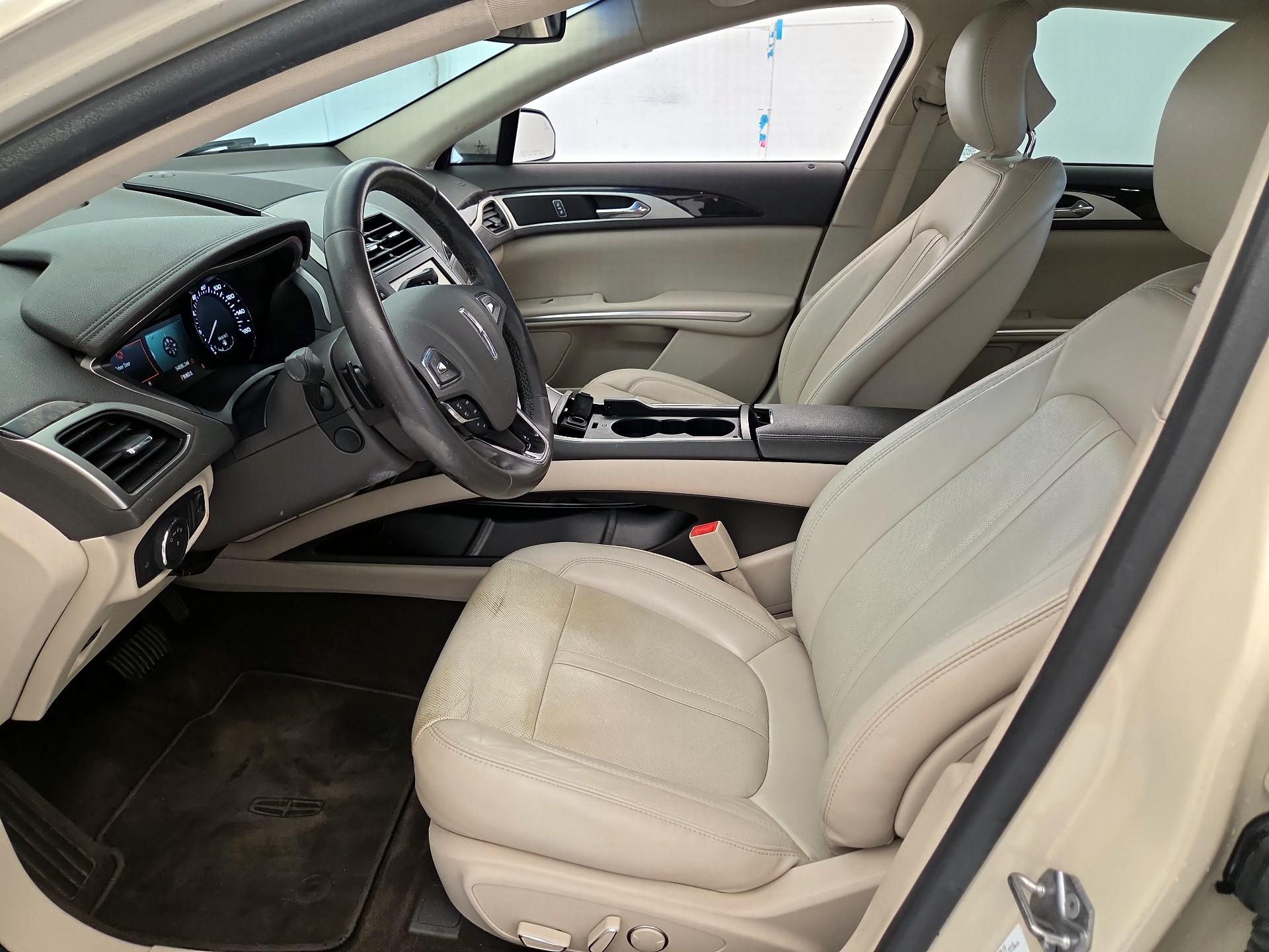 Thumbnail: 2016 Lincoln MKZ - 11