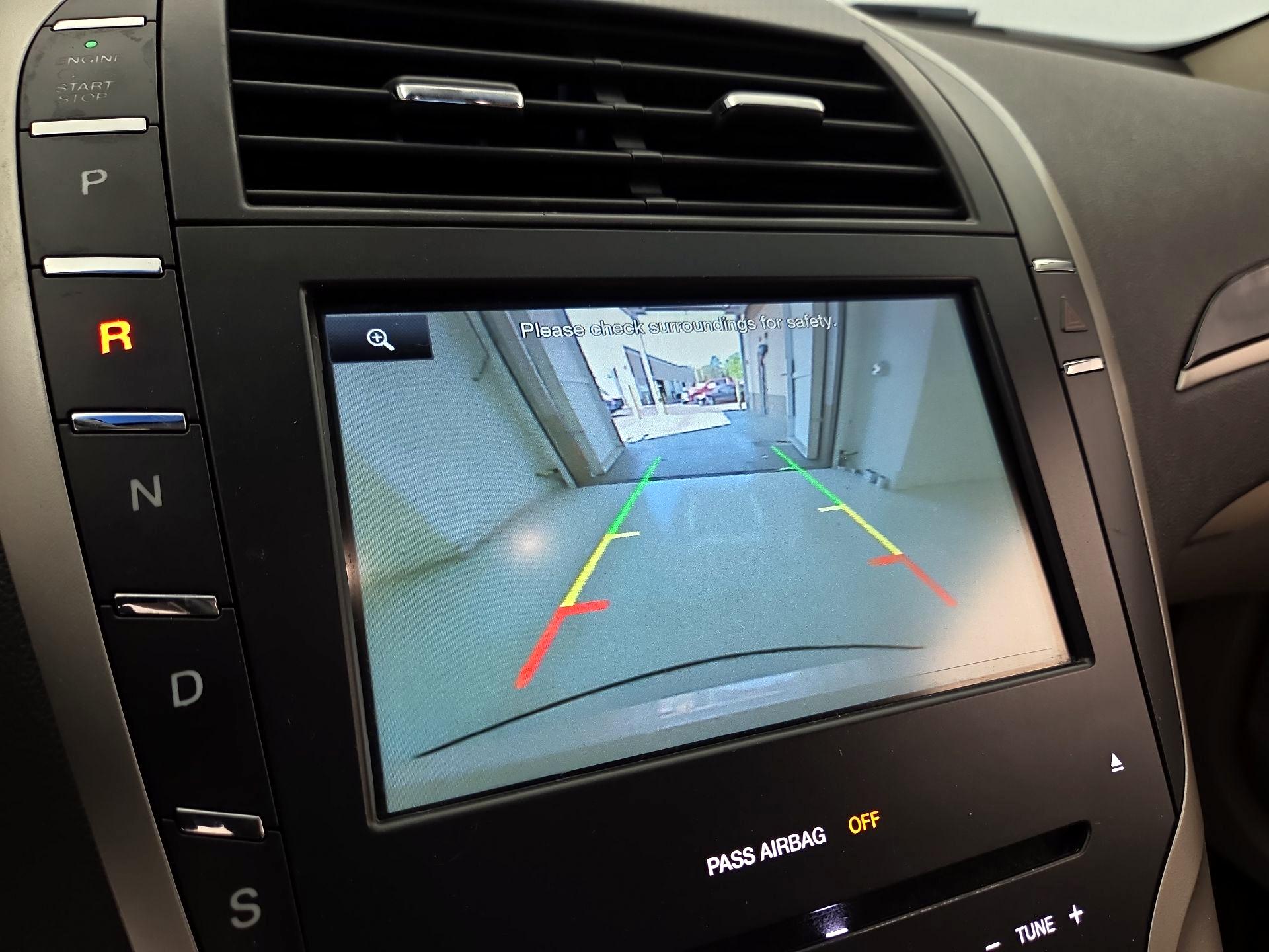 Thumbnail: 2016 Lincoln MKZ - 14