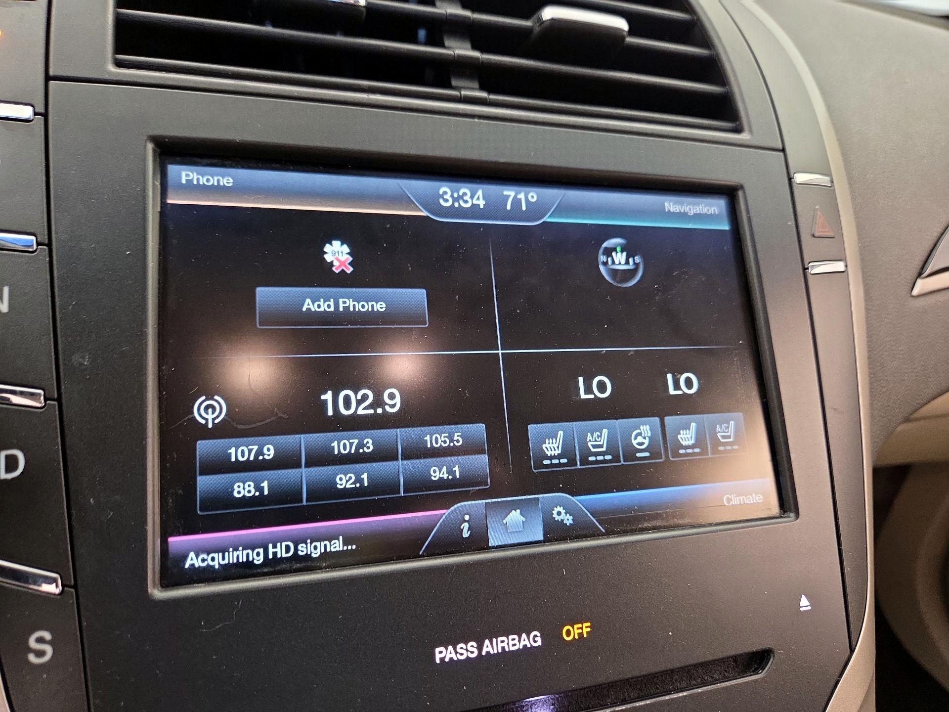 Thumbnail: 2016 Lincoln MKZ - 15