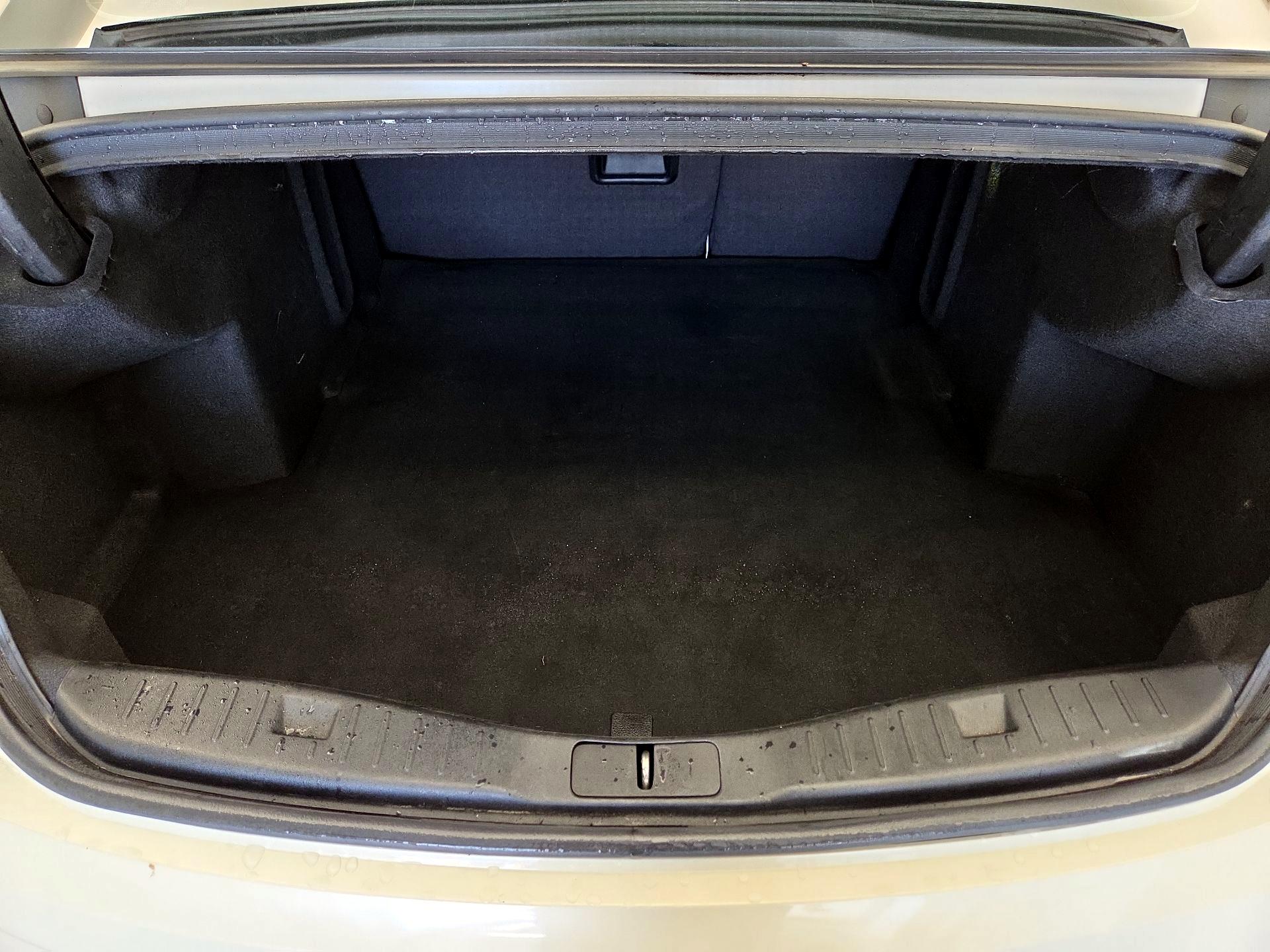 Thumbnail: 2016 Lincoln MKZ - 20