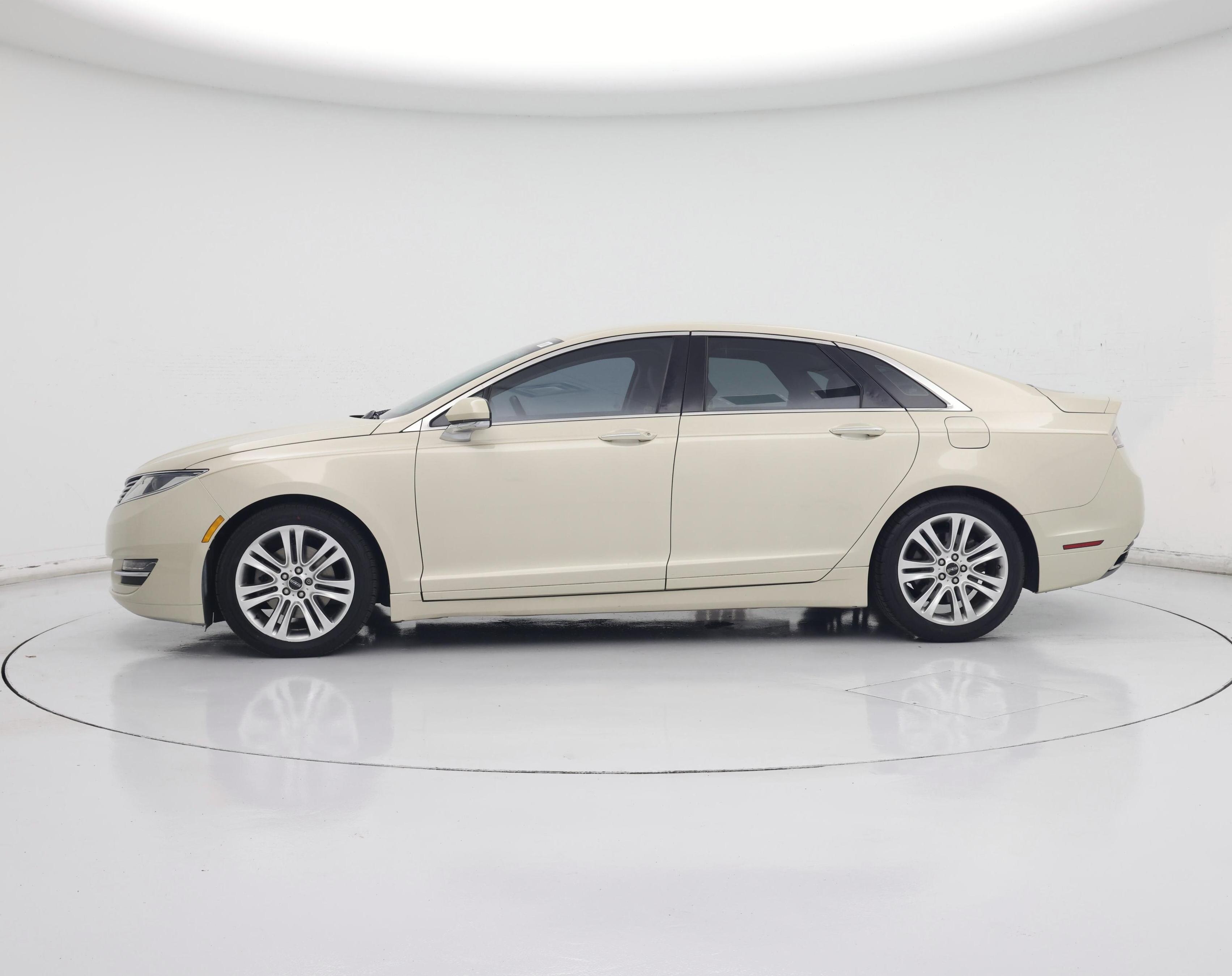 Thumbnail: 2016 Lincoln MKZ - 3