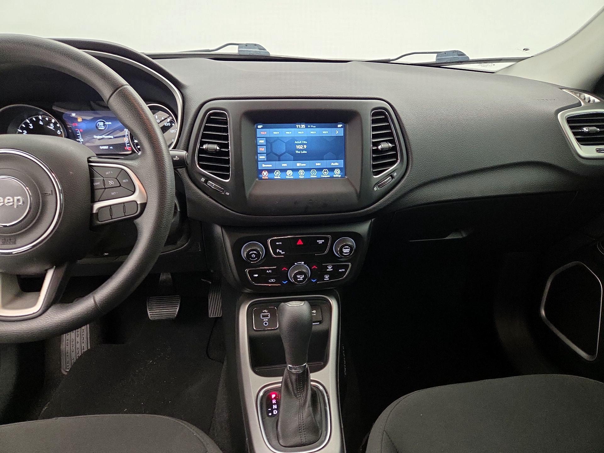 Thumbnail: 2018 Jeep Compass - 9