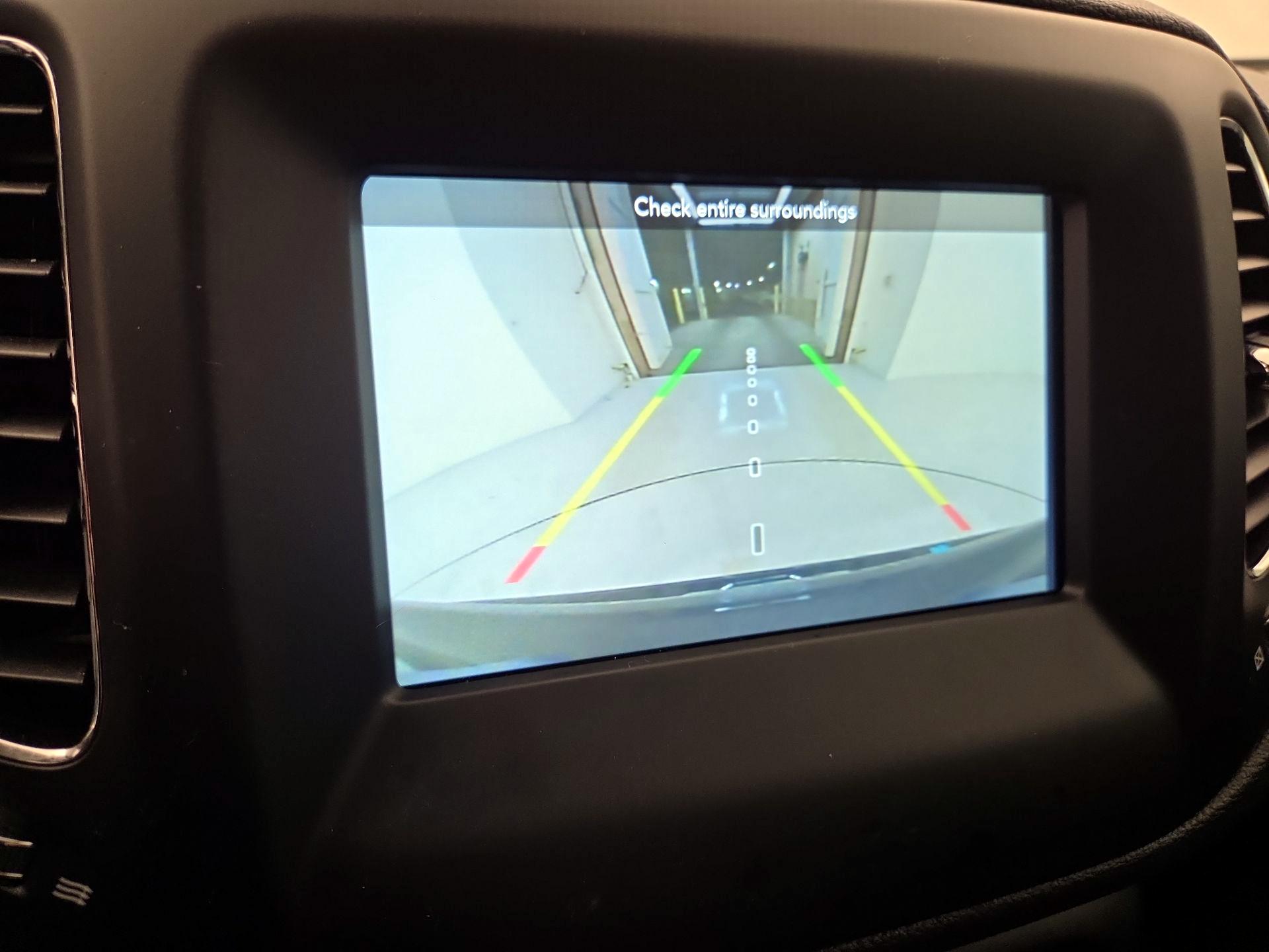 Thumbnail: 2018 Jeep Compass - 14