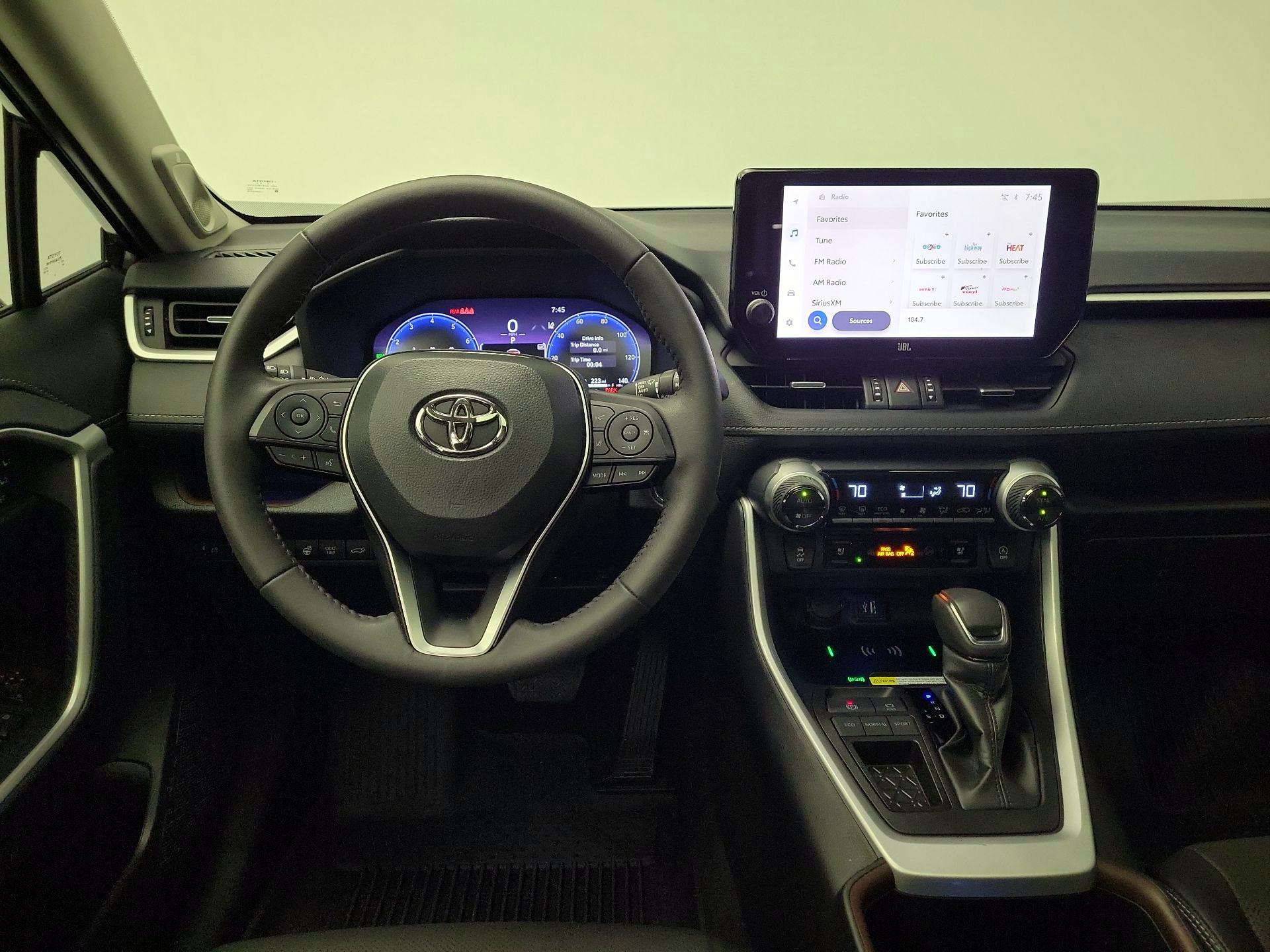 Thumbnail: 2025 Toyota RAV4 - 10